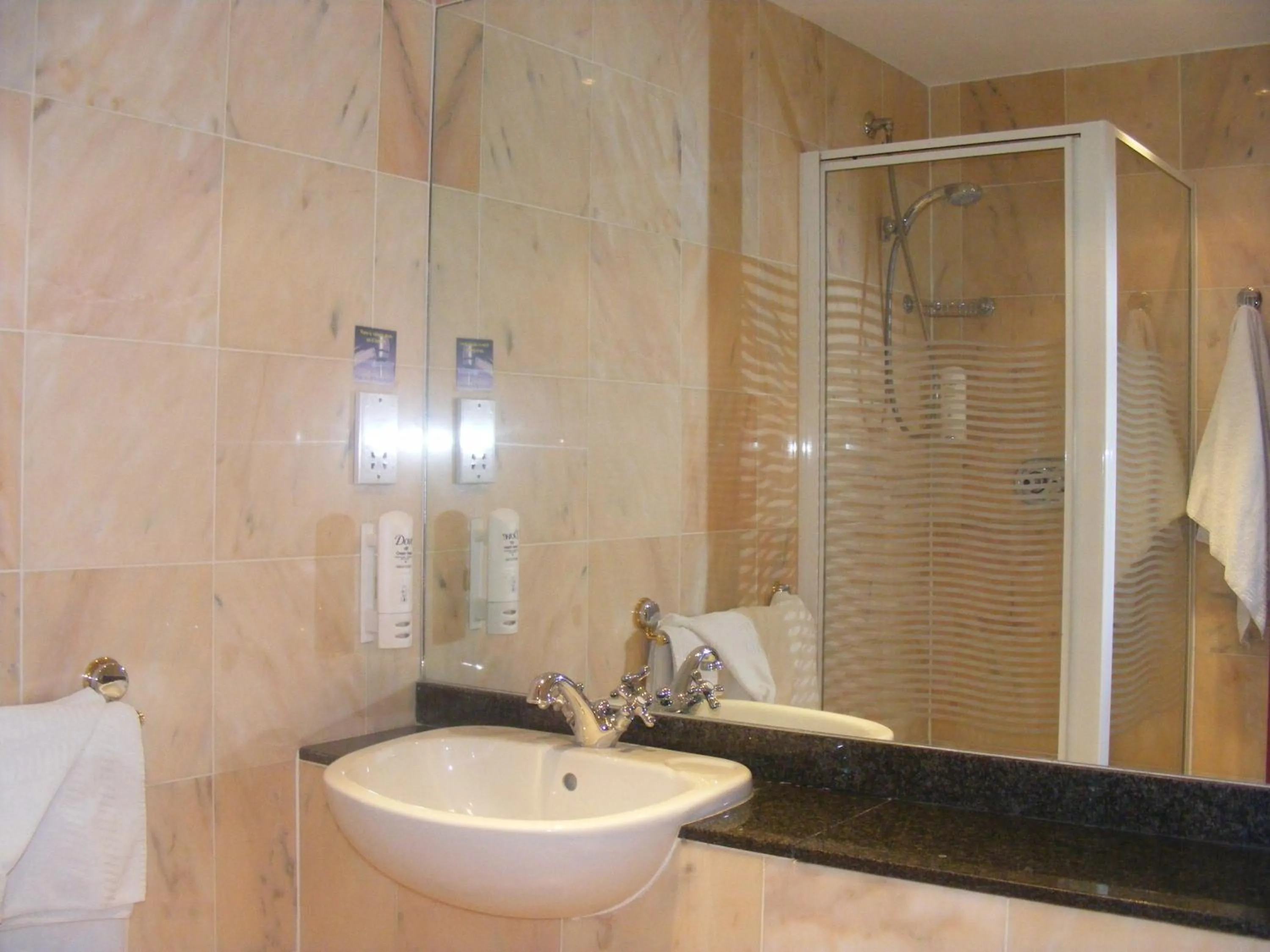 Bathroom in Mermaid Suite Hotel