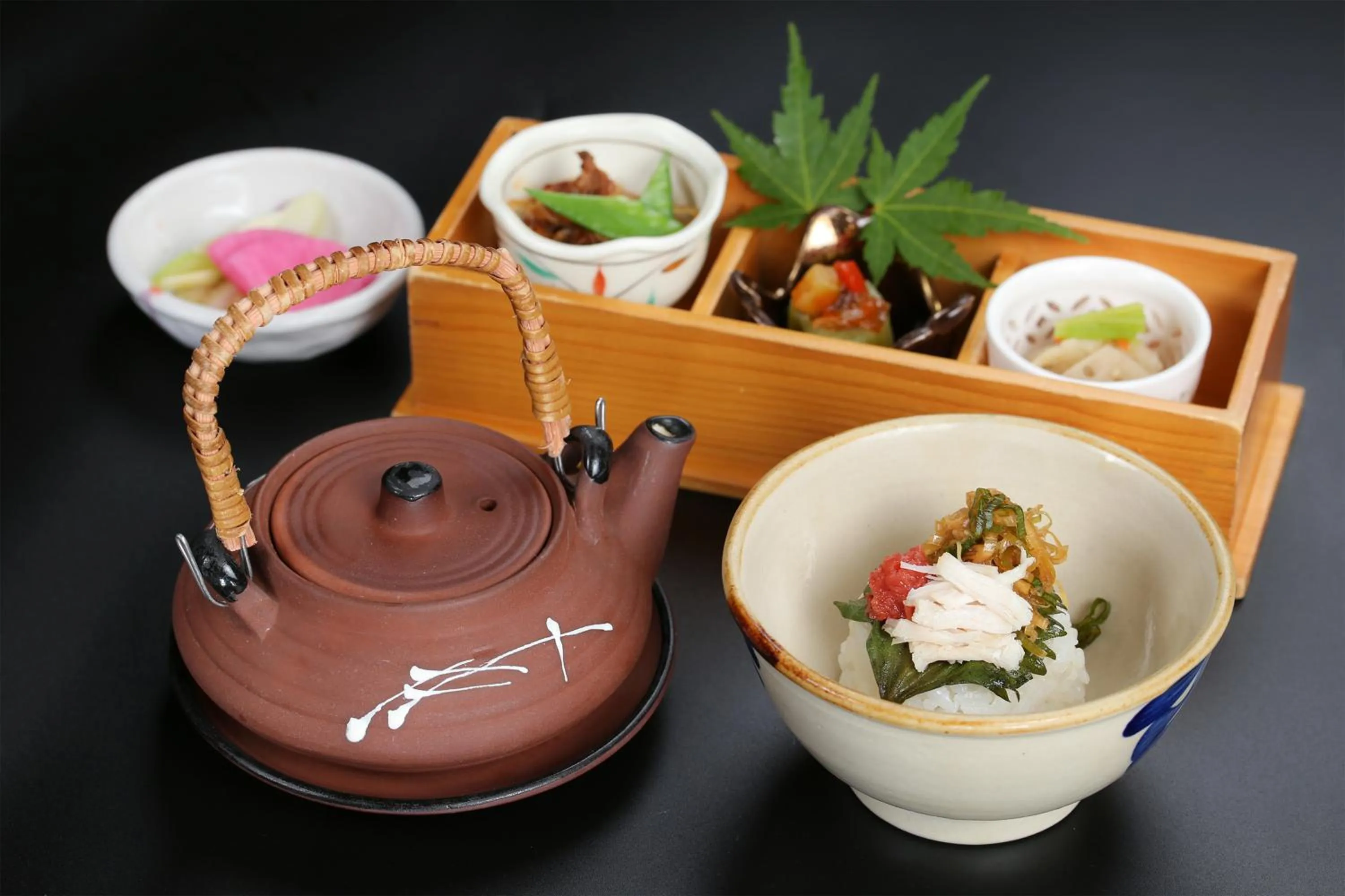 Restaurant/places to eat in Hyakunagaran