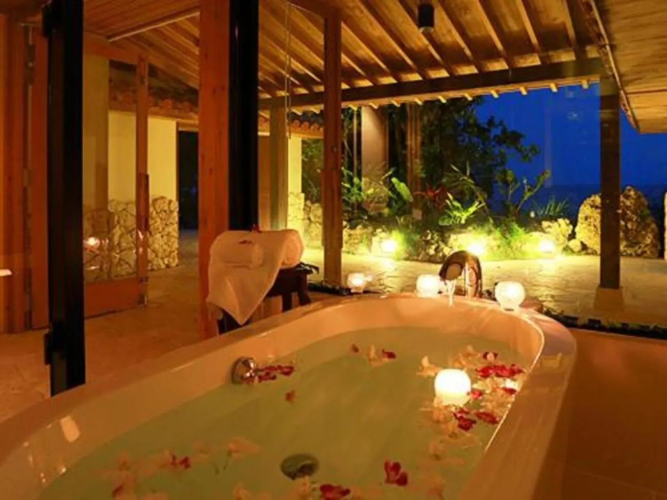 Night in Hyakunagaran