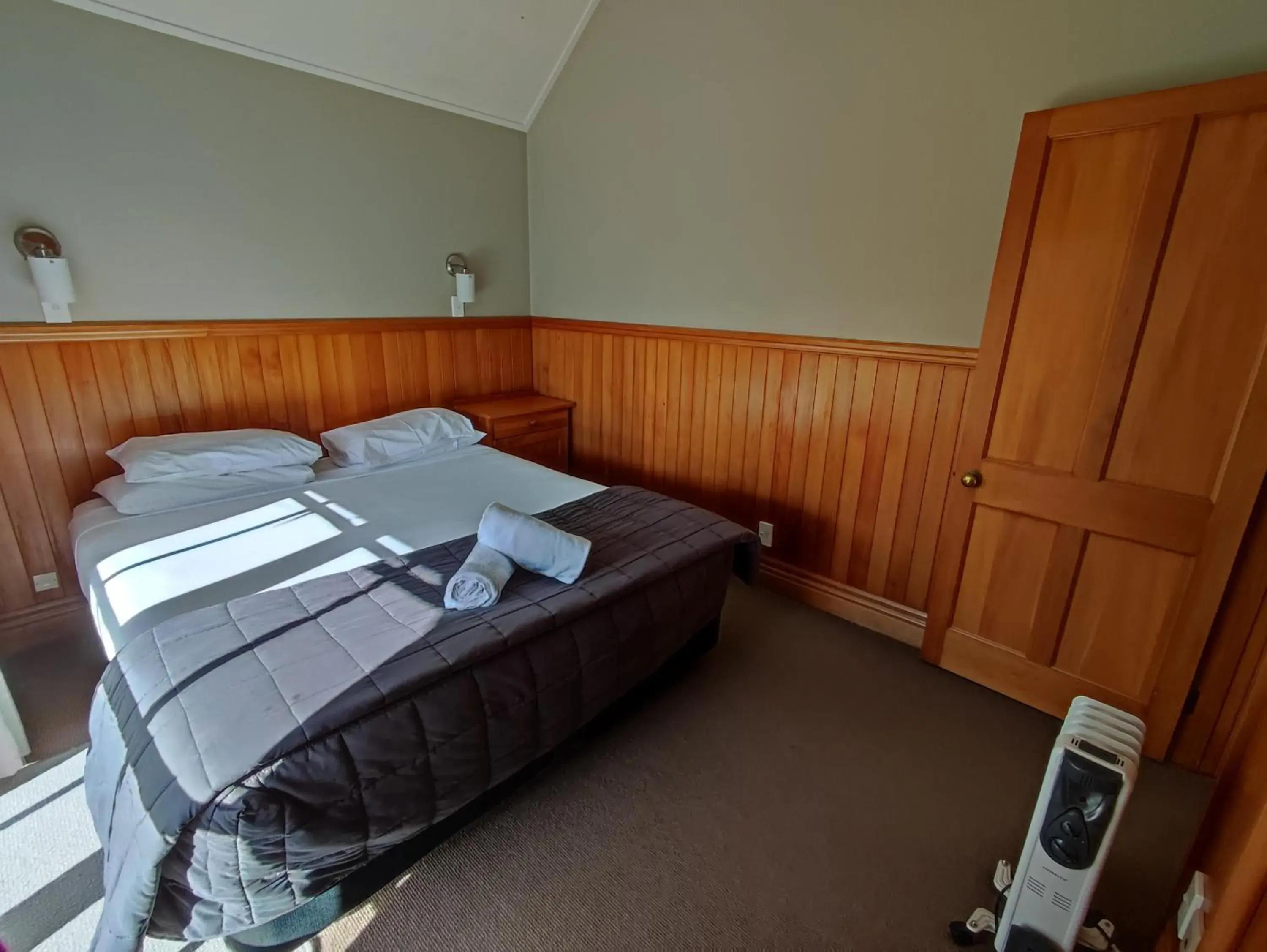 Two-Bedroom Villa in Huka Falls Resort Two-Bedroom Villa in Huka Falls Resort