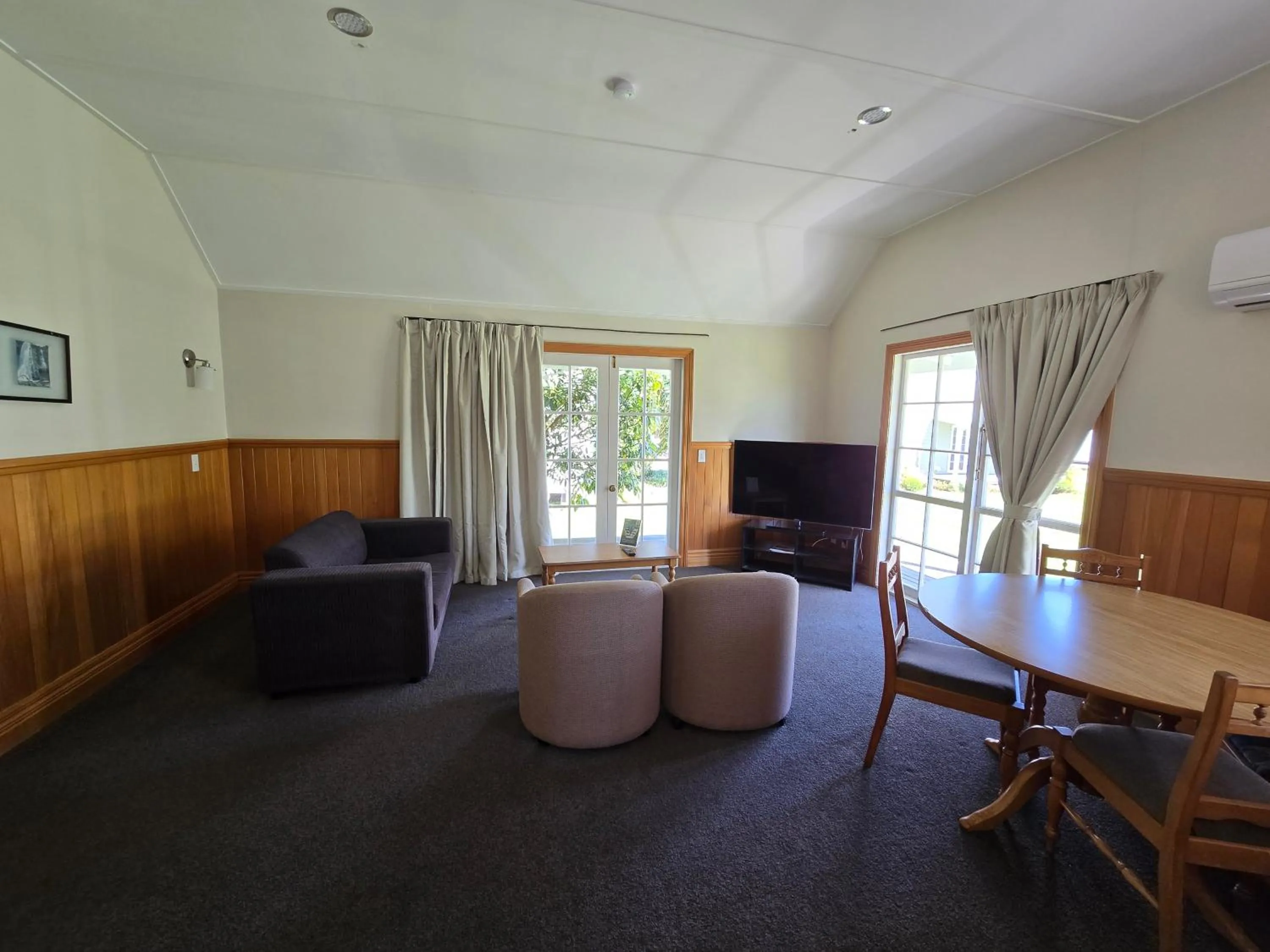 Living room in Huka Falls Resort