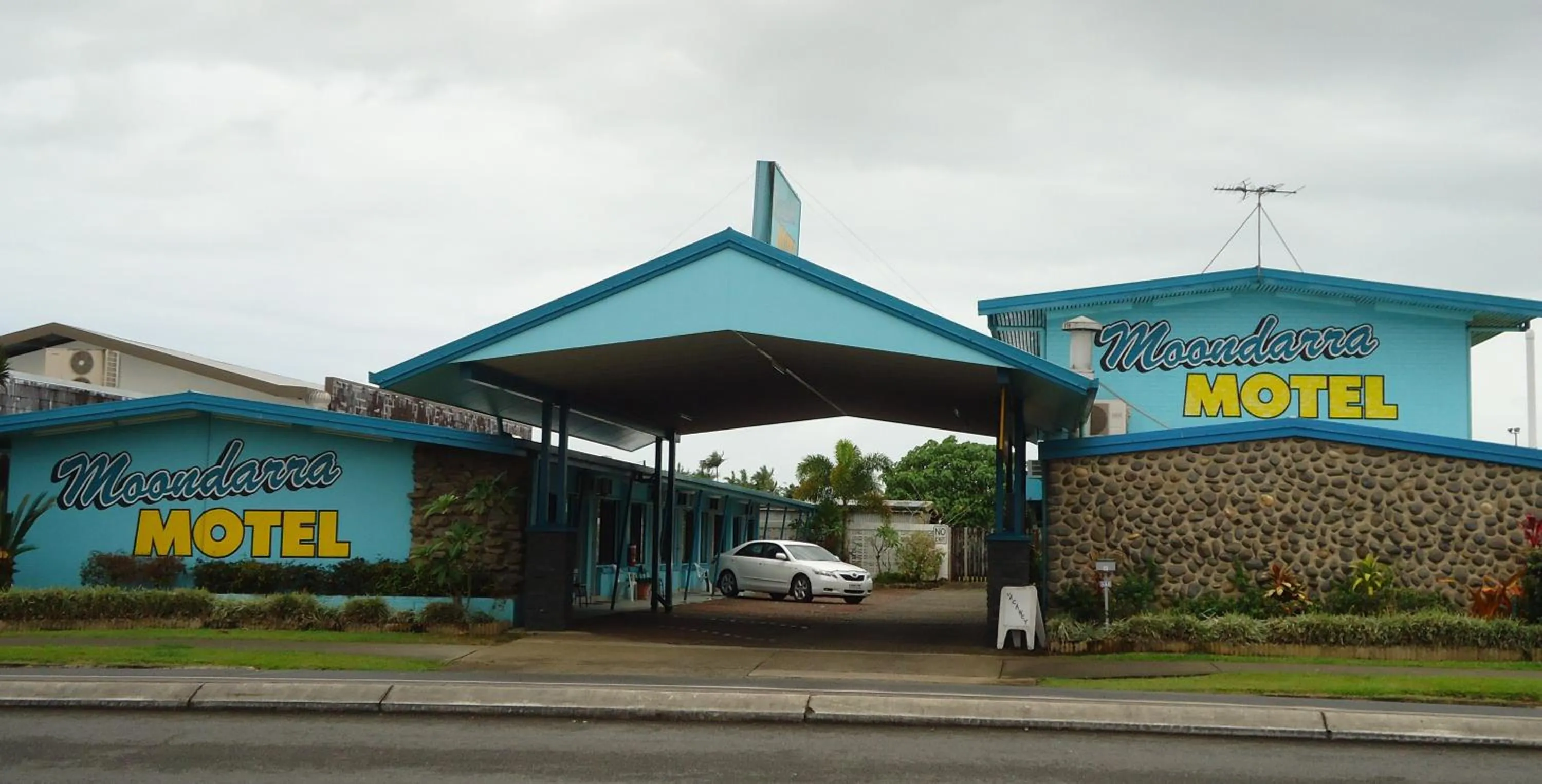 Facade/entrance in Moondarra Motel