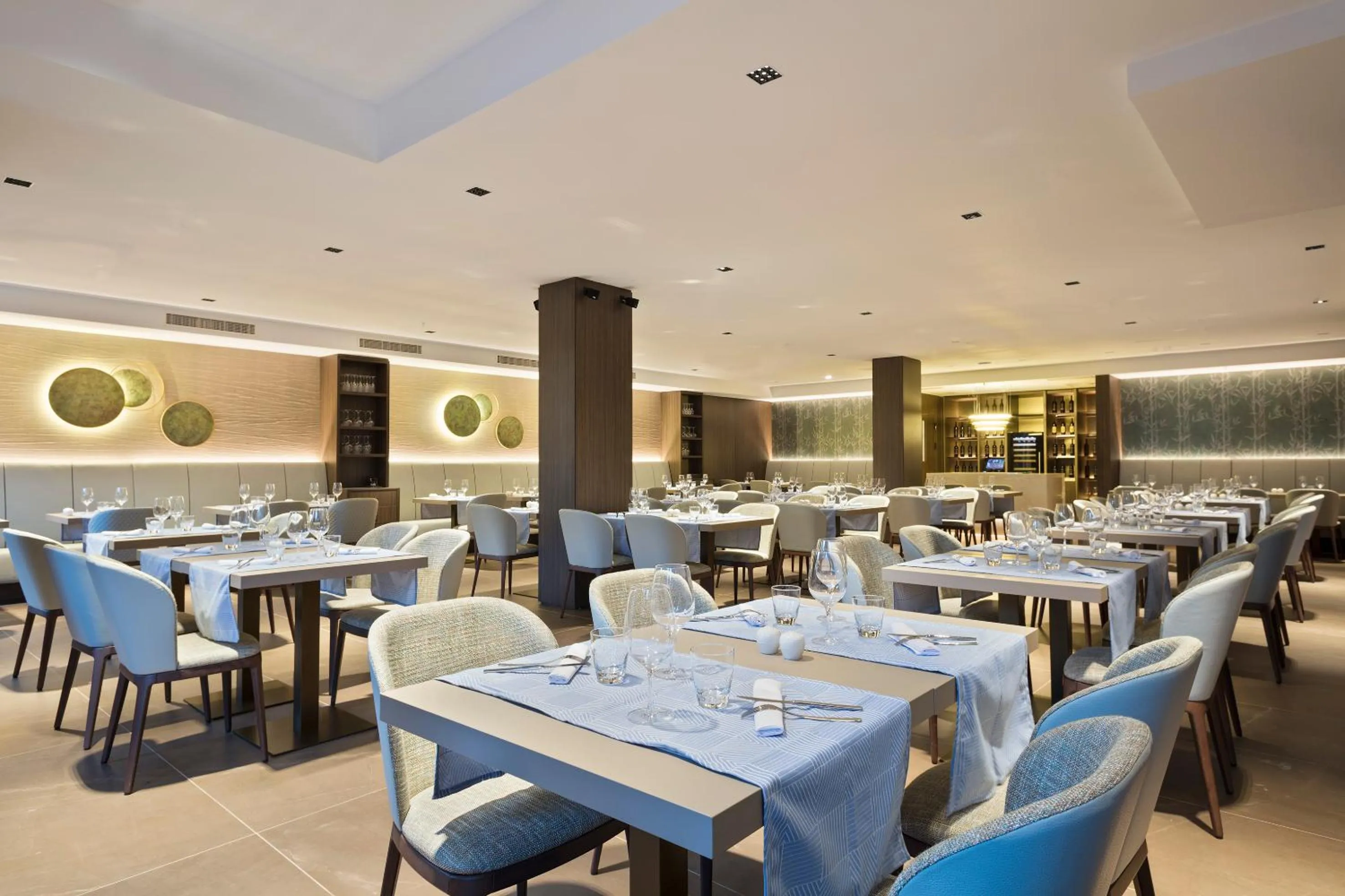 Restaurant/places to eat in Hotel AMI Budva Petrovac
