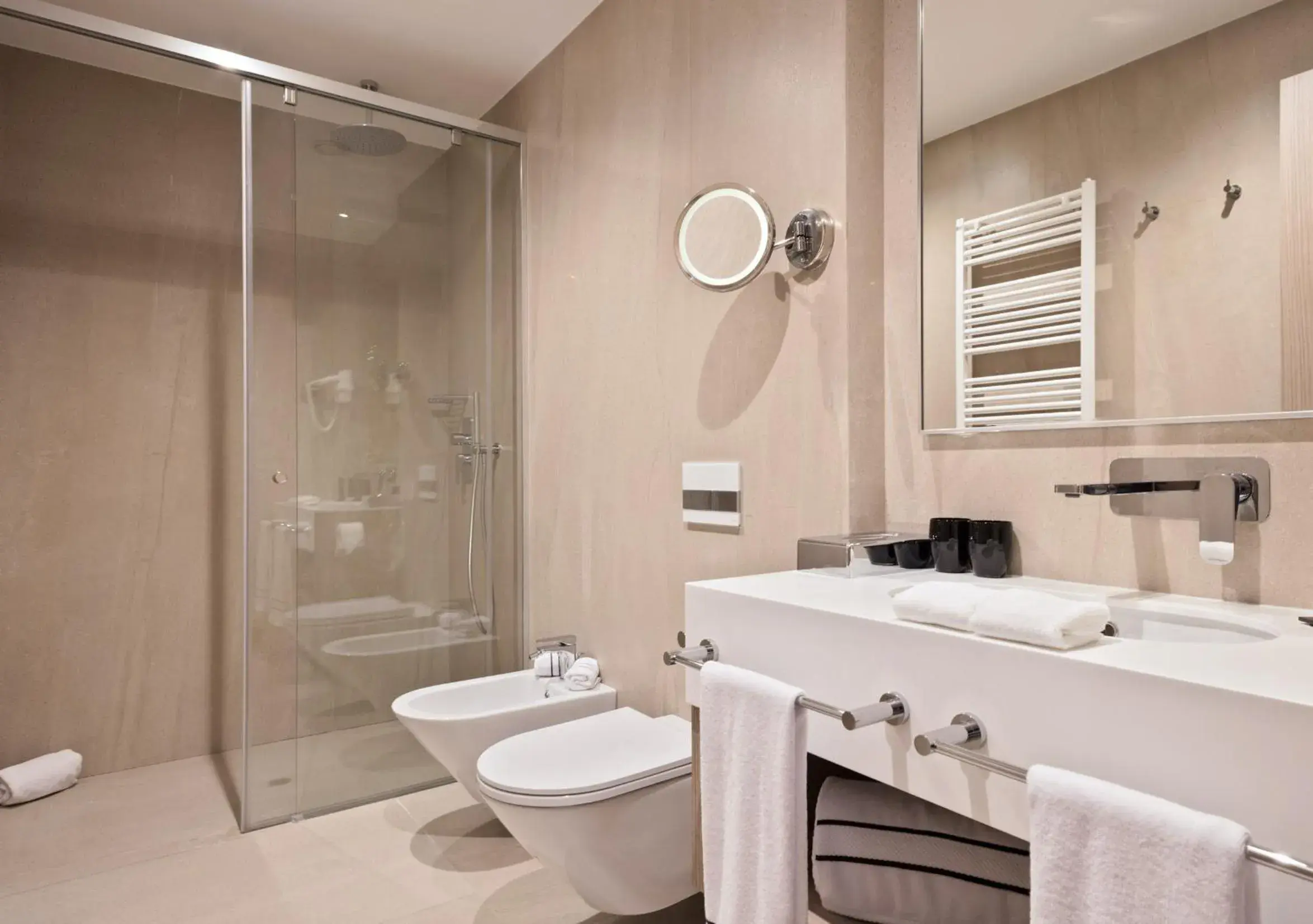 Junior Suite (2 Adults + 2 Children) in Hotel AMI Budva Petrovac Junior Suite (2 Adults + 2 Children) in Hotel AMI Budva Petrovac