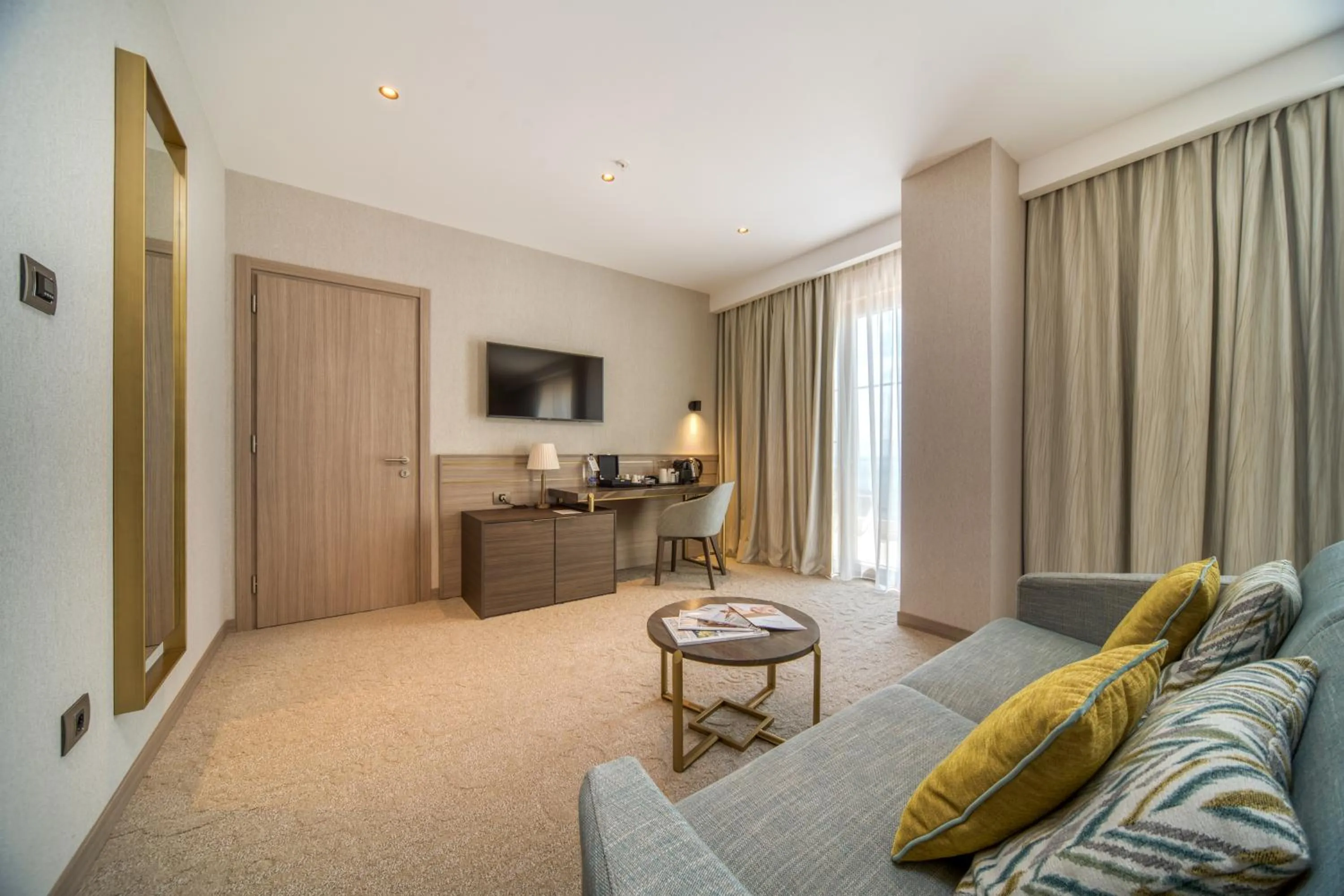 Bed in Hotel AMI Budva Petrovac