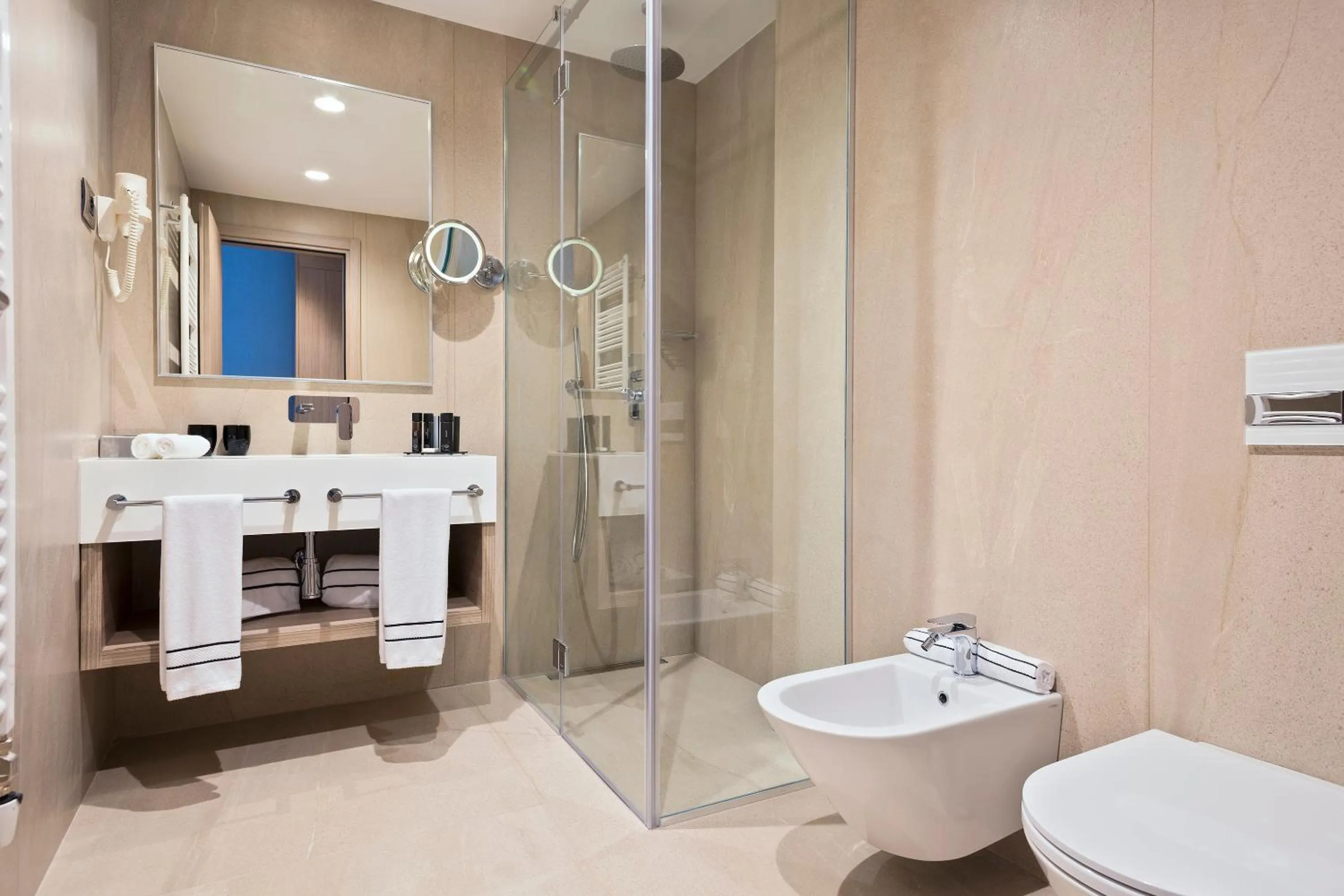 Bathroom in Hotel AMI Budva Petrovac