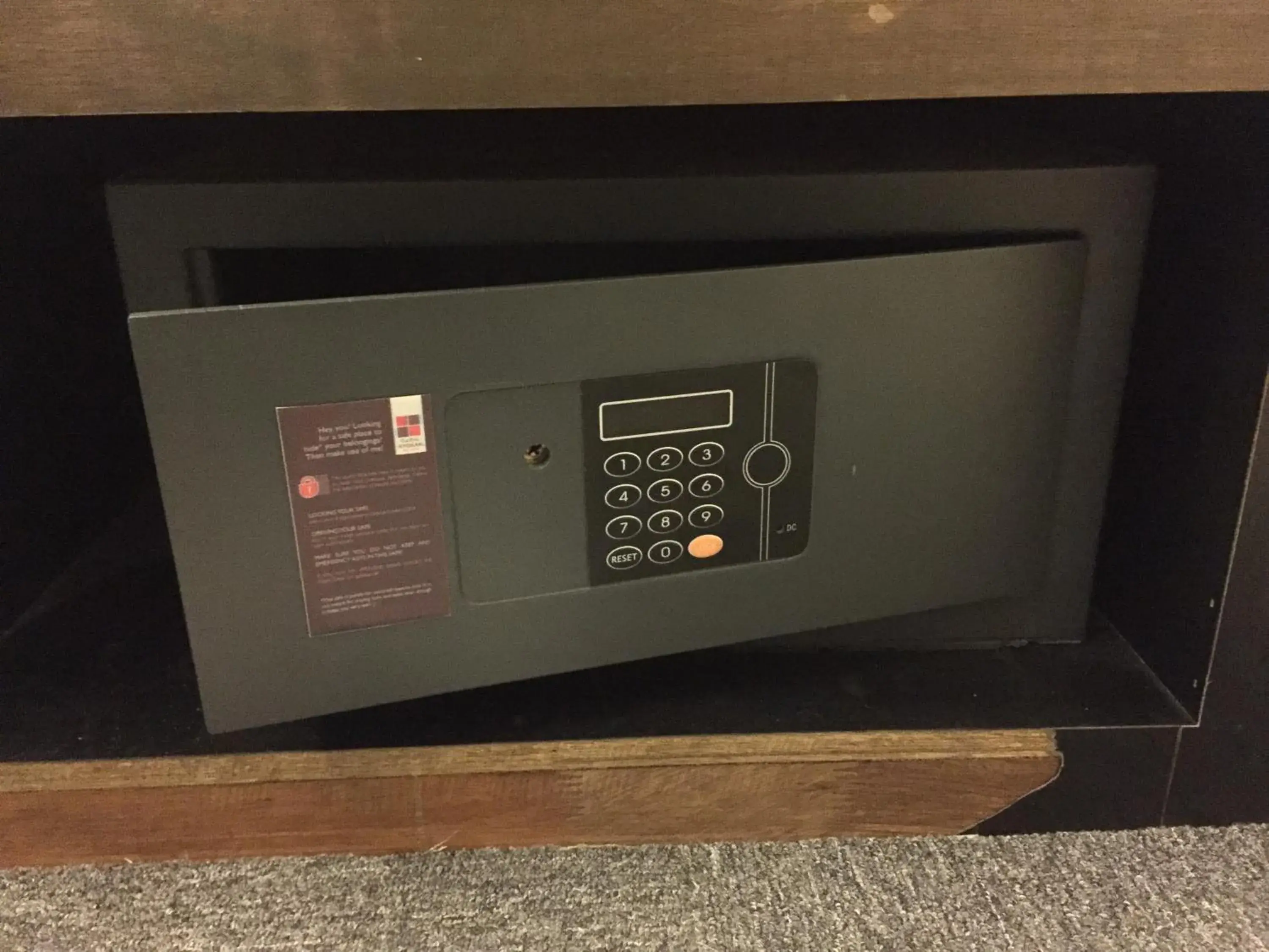 TV and multimedia in Ryokan Chic Hotel TV and multimedia in Ryokan Chic Hotel