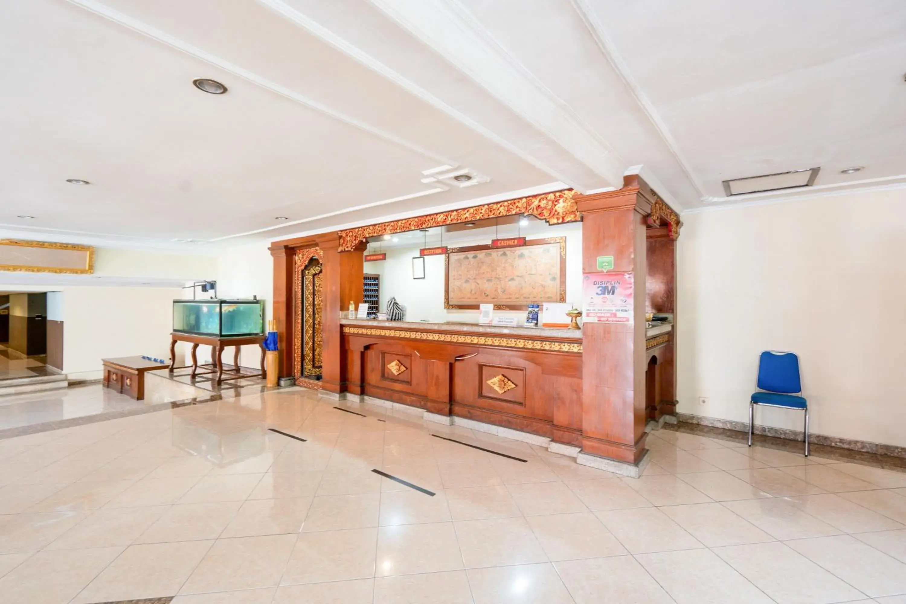 Lobby or reception in RedDoorz Plus at Mahajaya Hotel Denpasar Lobby or reception in RedDoorz Plus at Mahajaya Hotel Denpasar