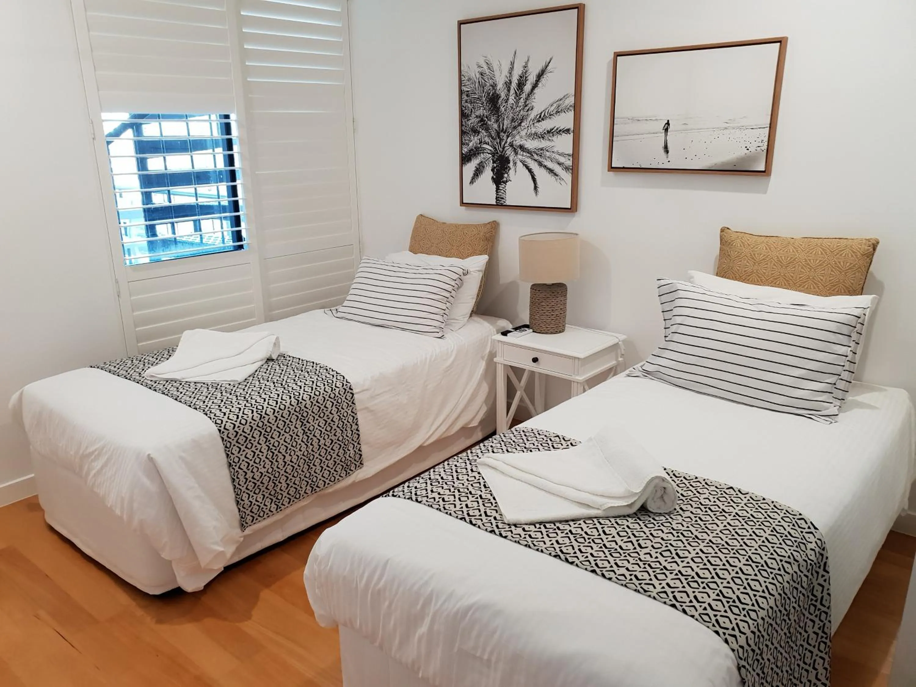 Bedroom, Bed in Kings Row Apartments