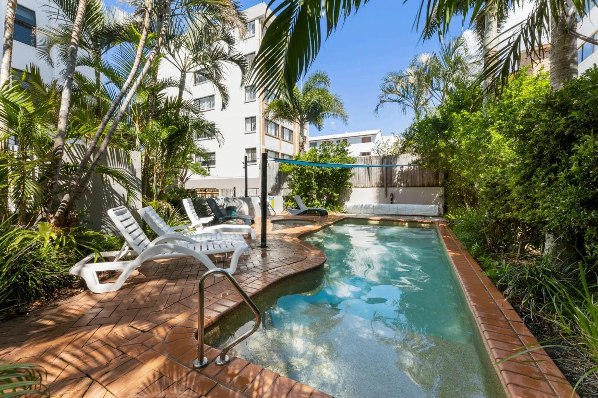 Swimming pool in Kings Row Apartments