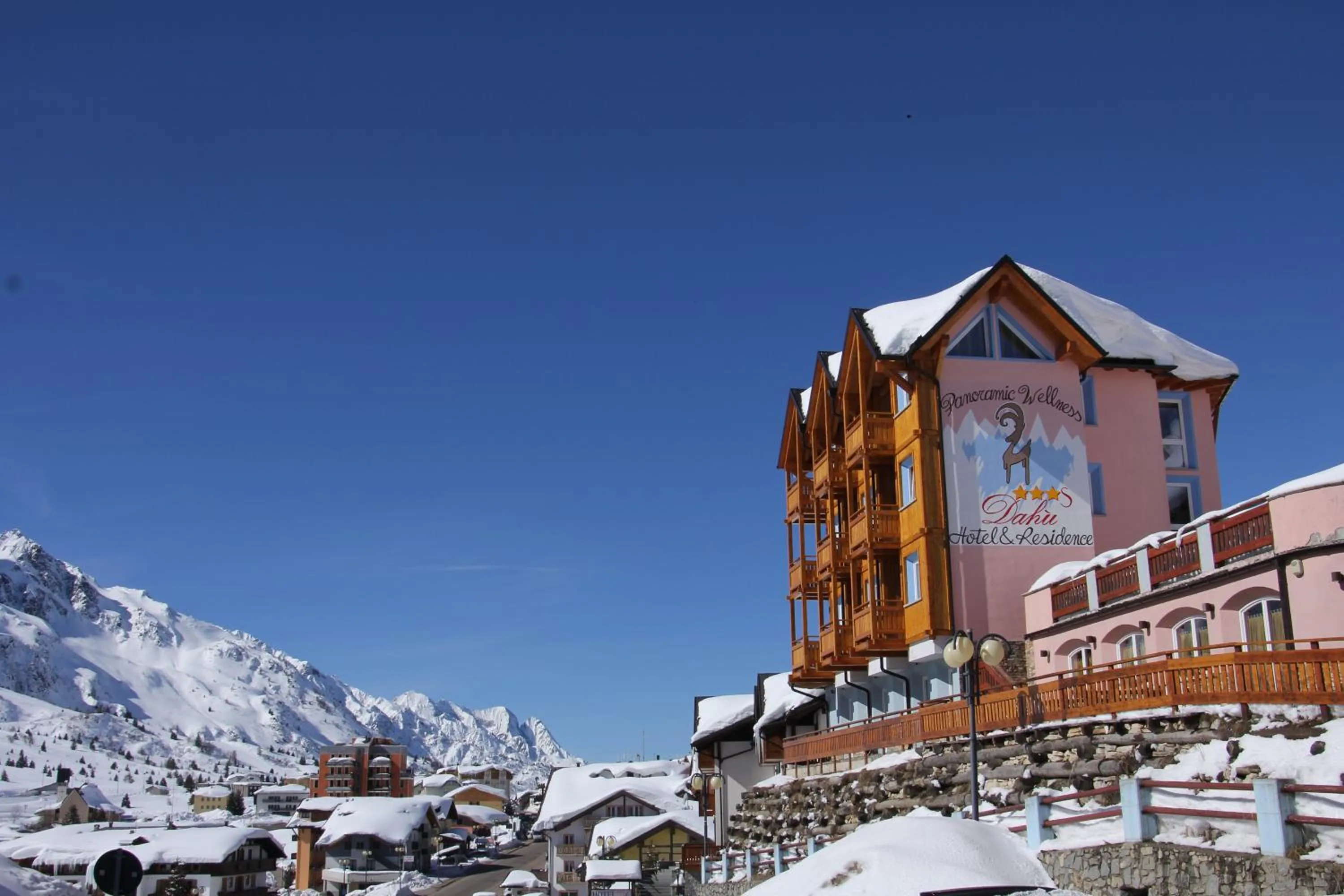 Property building in Hotel Residence Dahu