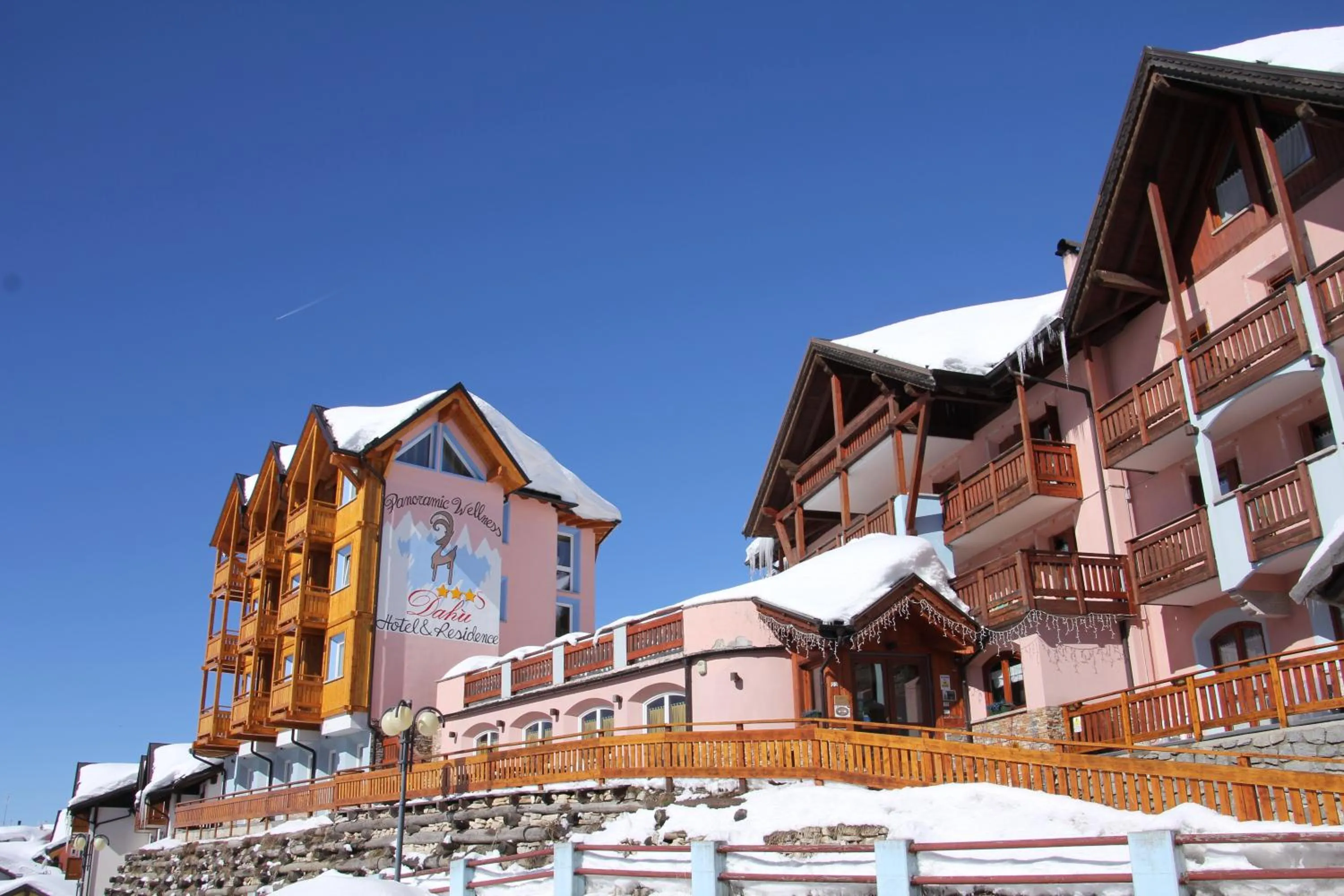 Facade/entrance in Hotel Residence Dahu