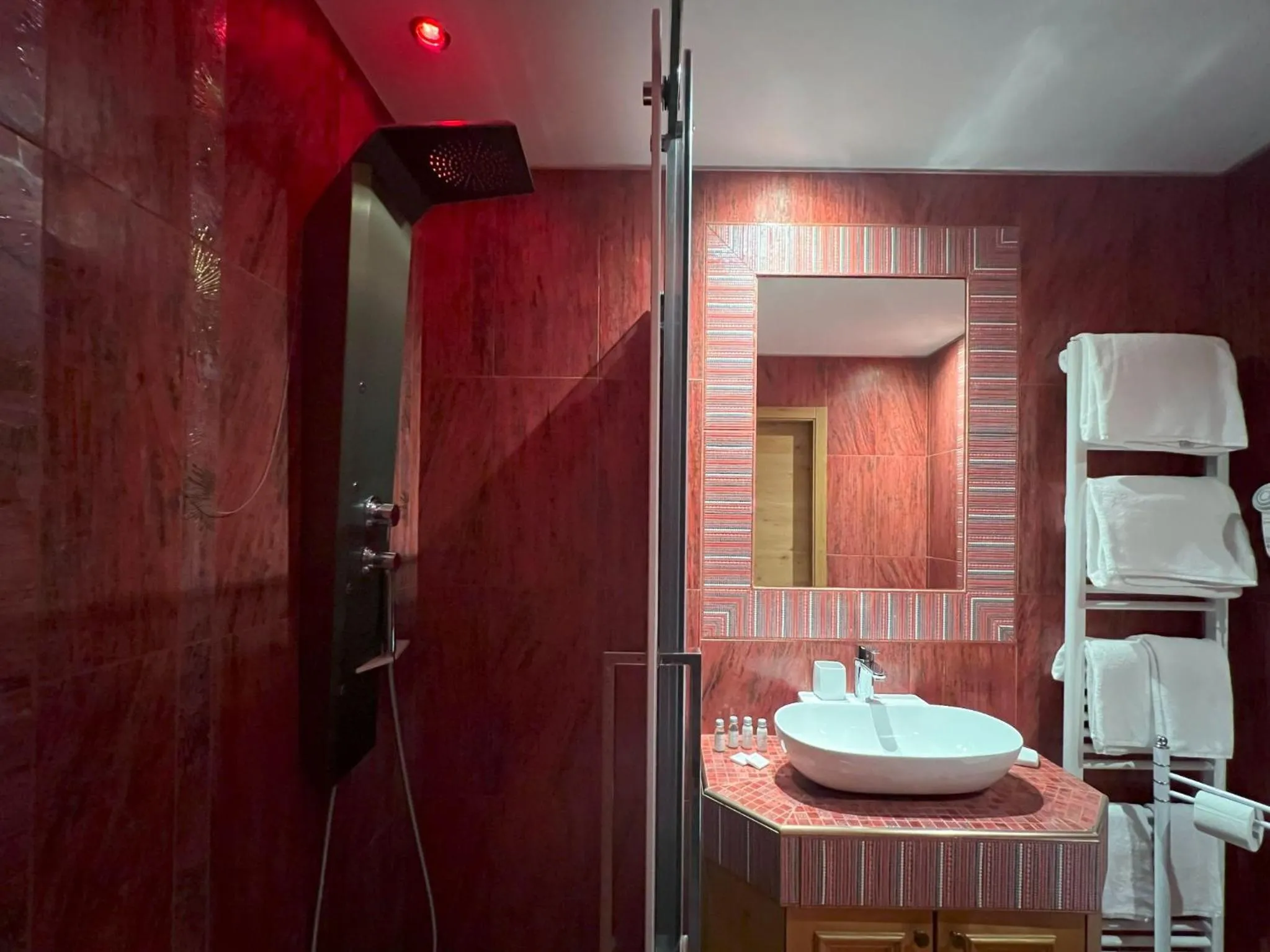 Bathroom in Hotel Residence Dahu
