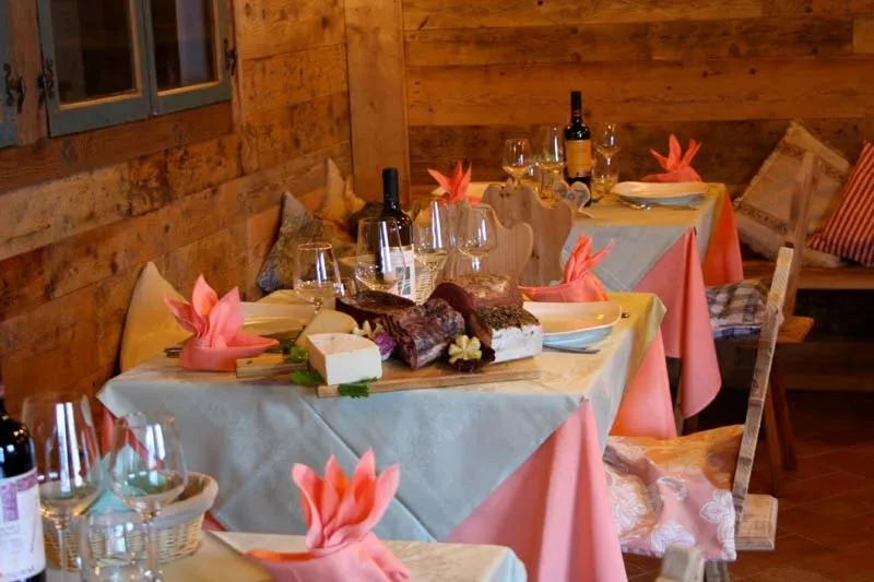 Restaurant/places to eat in Hotel Residence Dahu