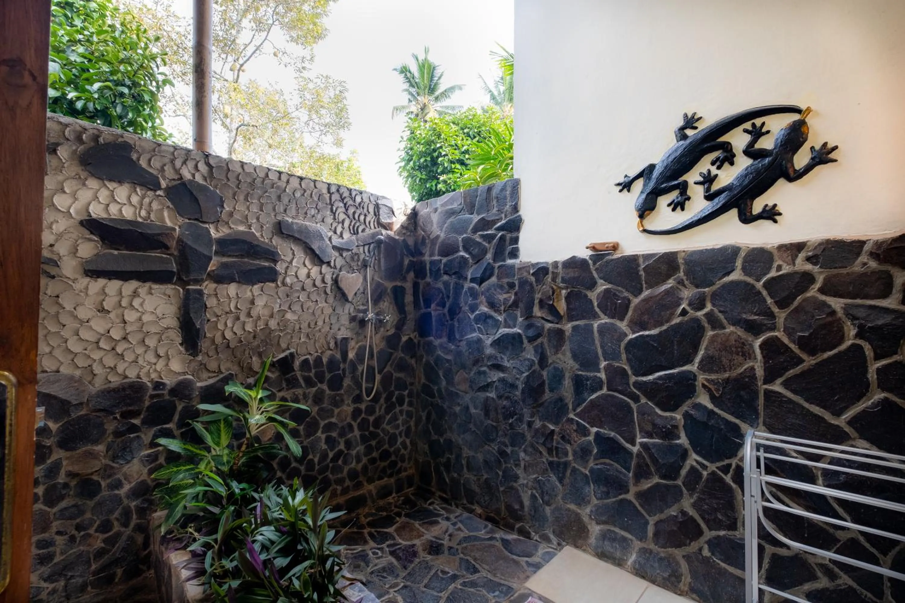 Toilet in Villa Manuk