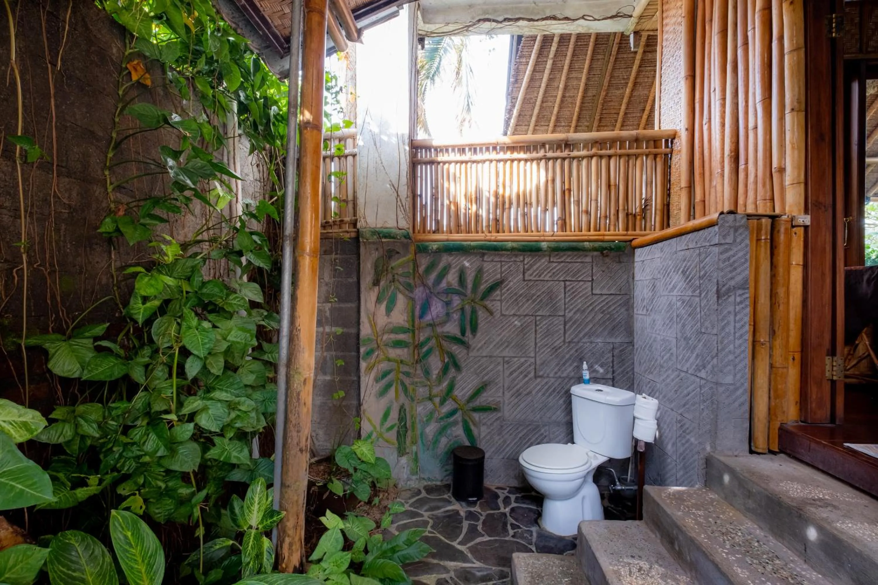 Toilet in Villa Manuk