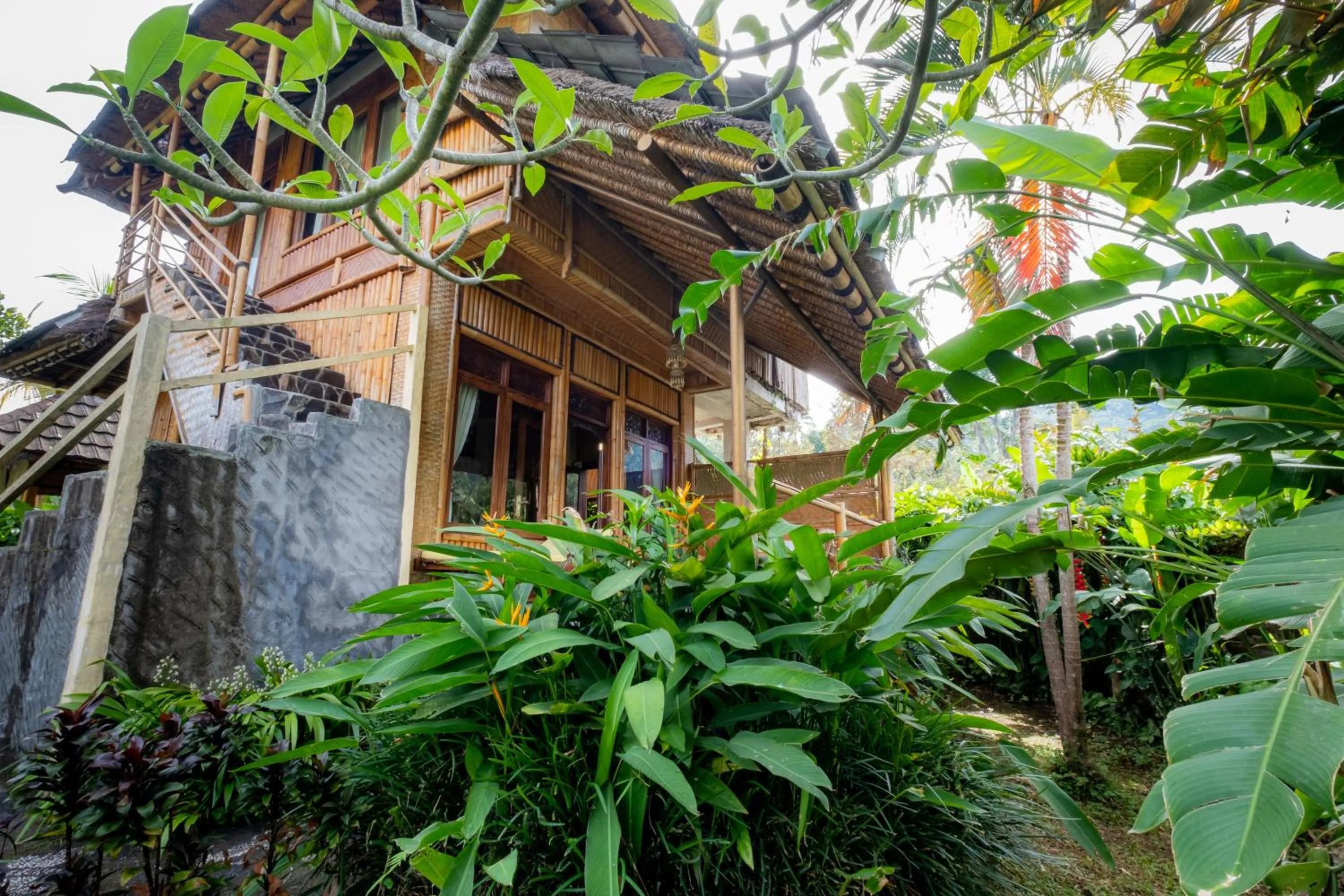 Property building in Villa Manuk