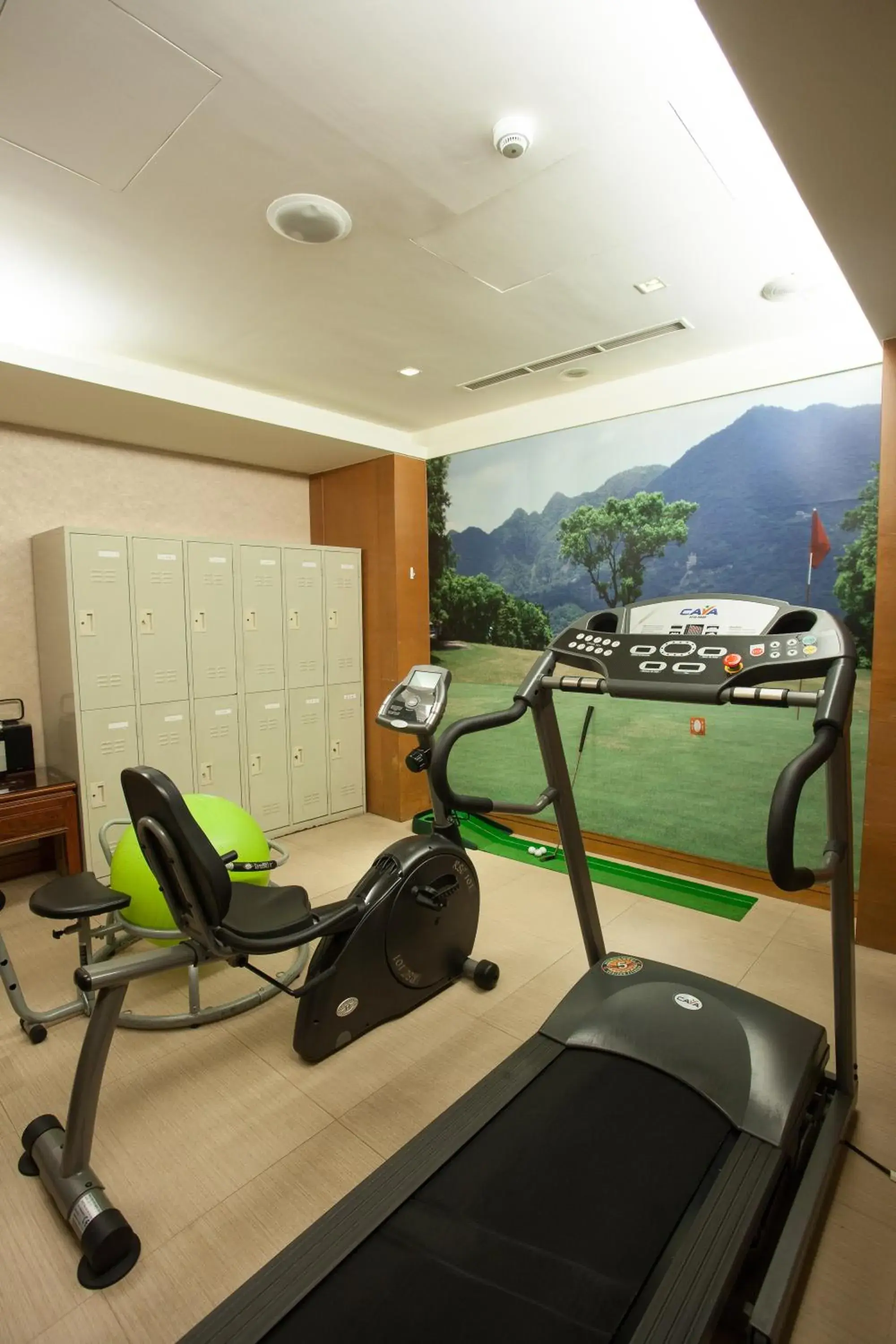 Fitness centre/facilities in Rich Garden Hotel Fitness centre/facilities in Rich Garden Hotel