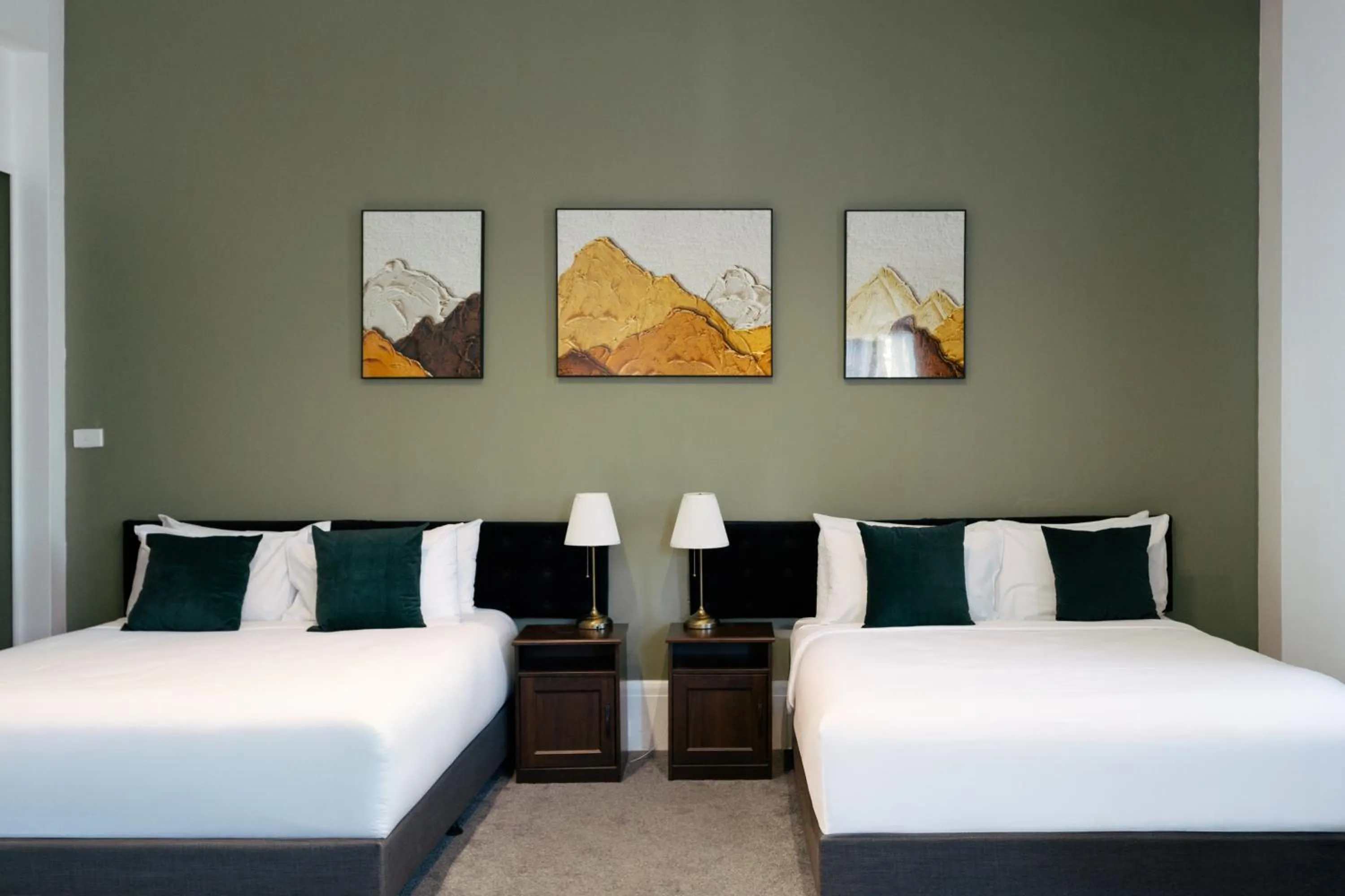 Bedroom, Bed in City Budget Hotel