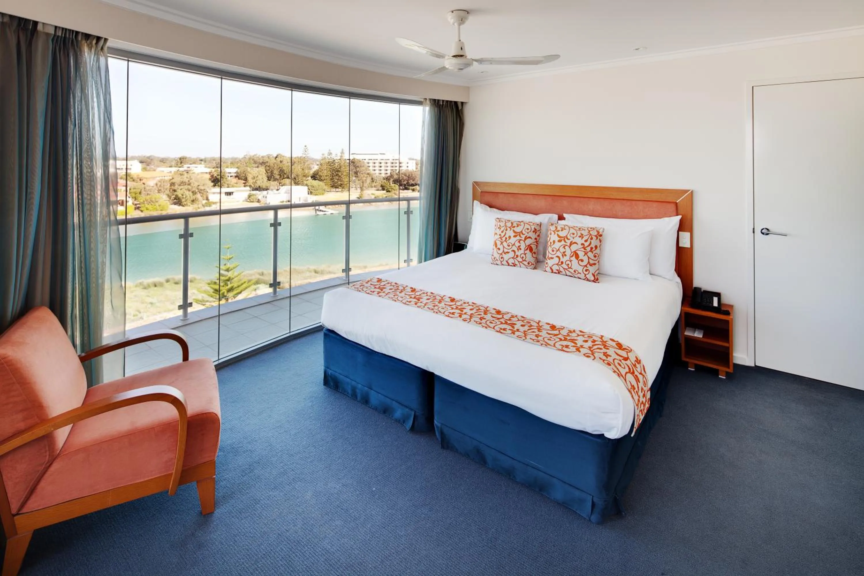 Bed in Seashells Mandurah