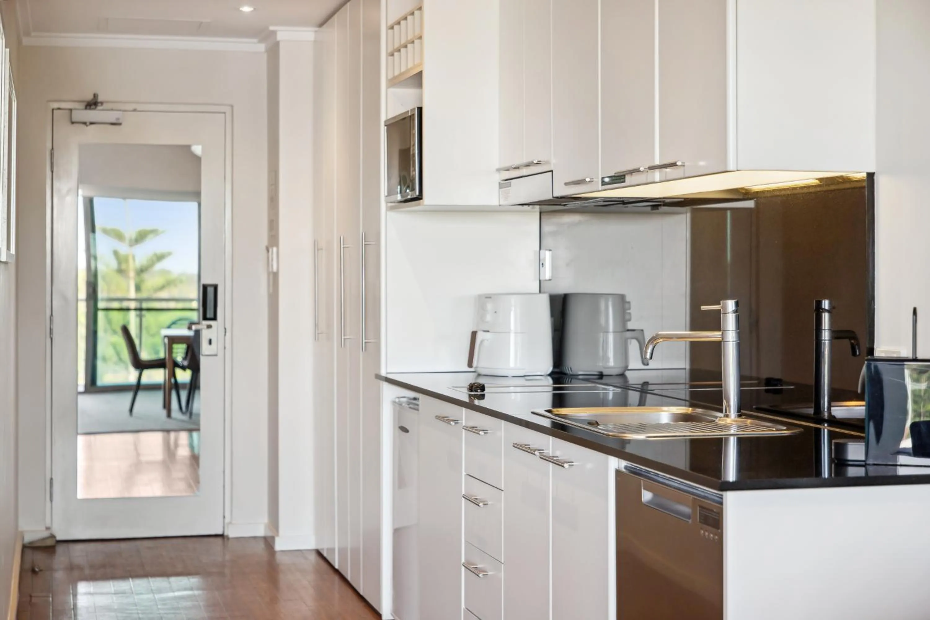 Kitchen or kitchenette in Seashells Mandurah