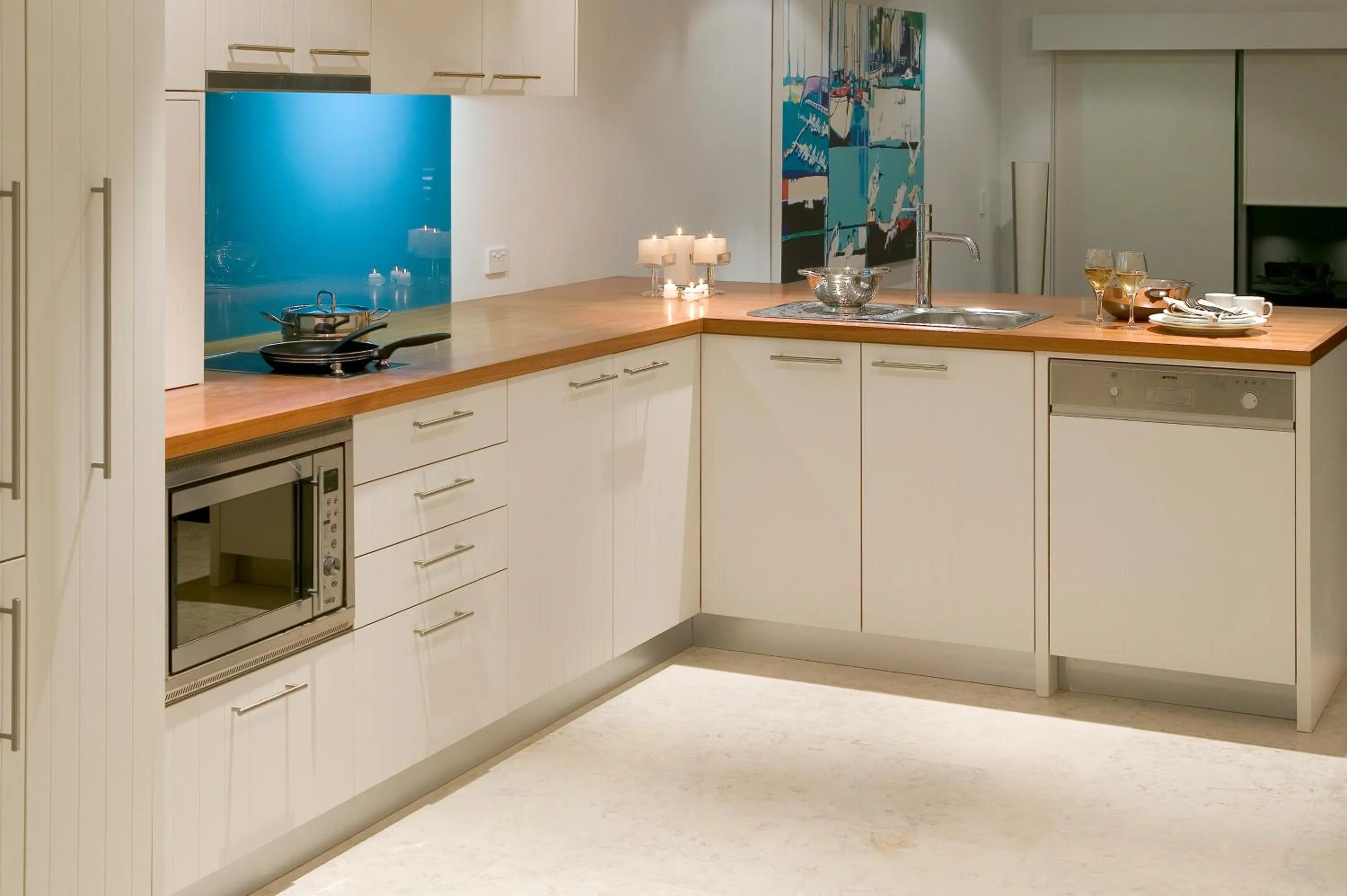 Kitchen or kitchenette in Seashells Mandurah