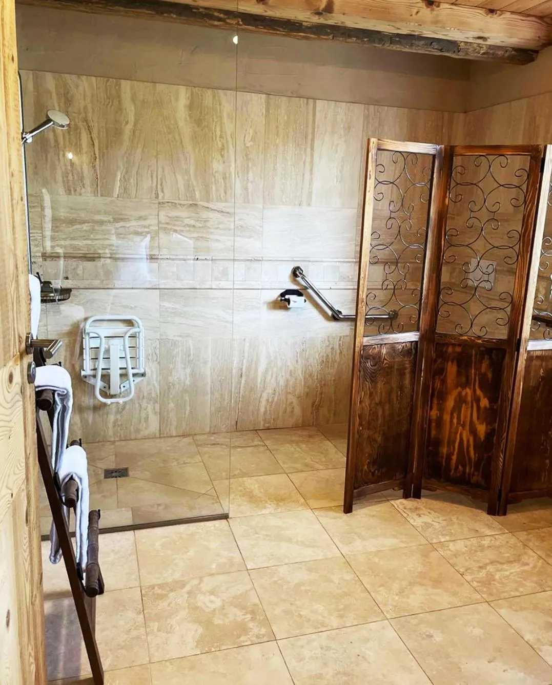 Bathroom in Le Tillau