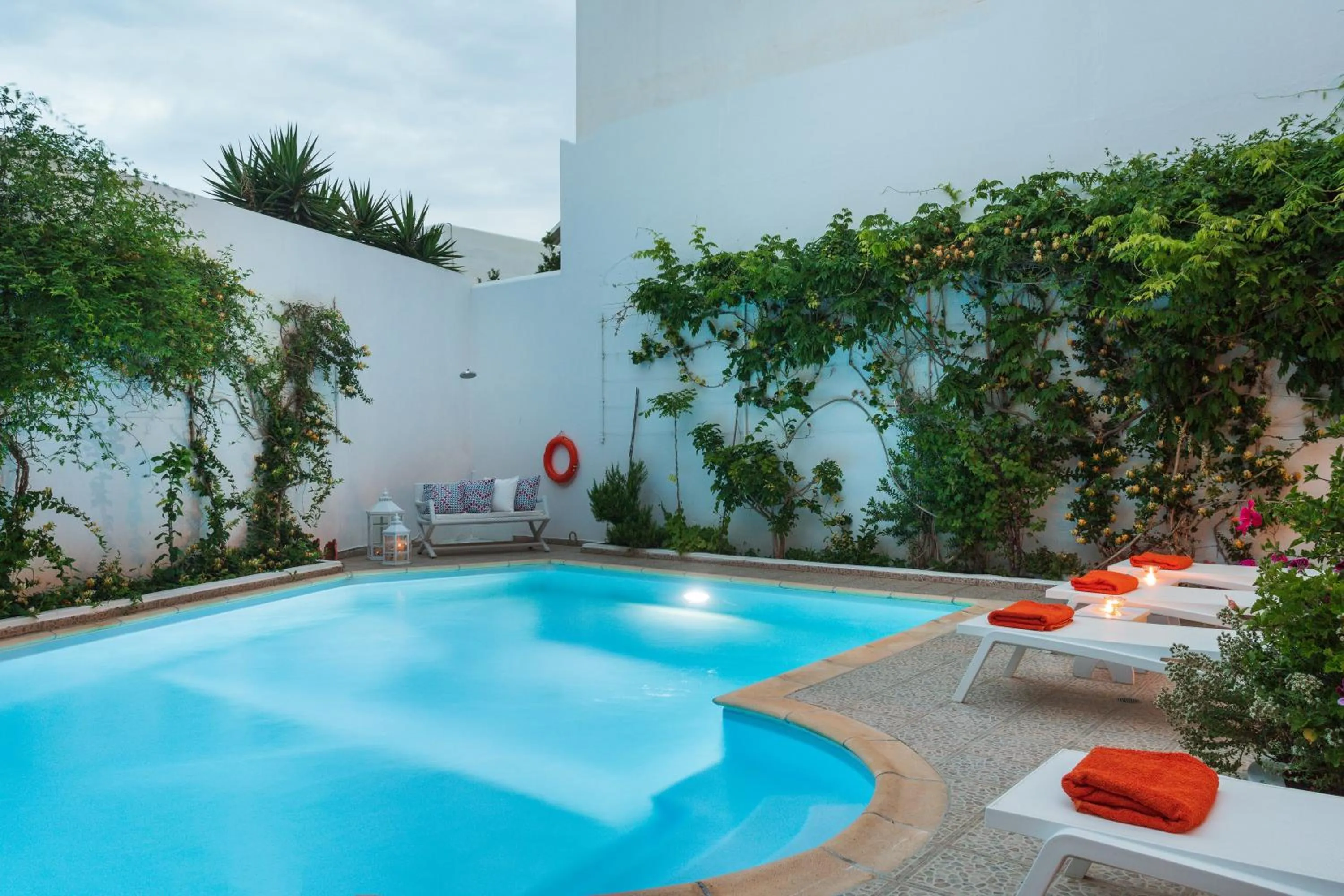 Swimming pool in Tinos Resort