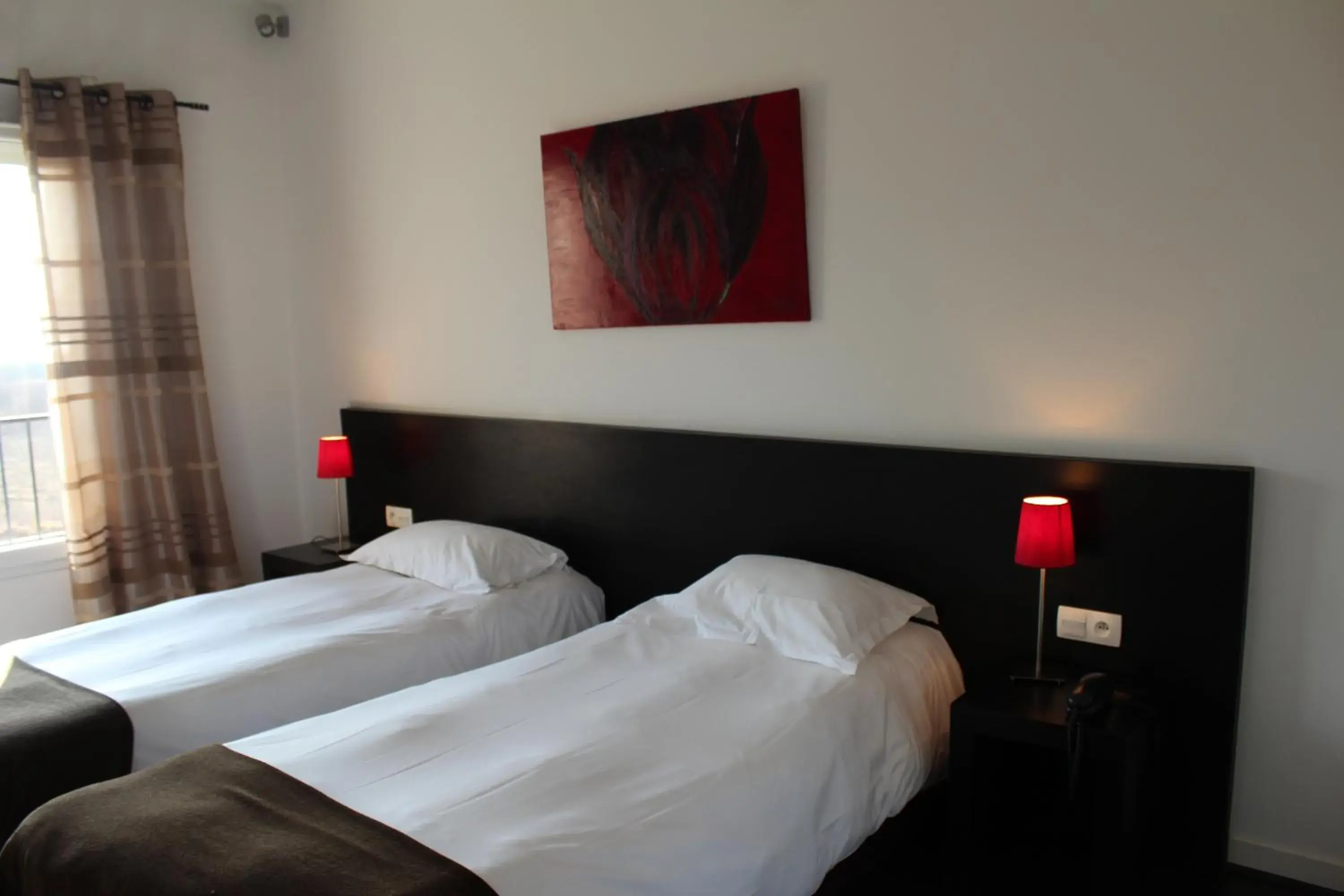 Double or Twin Room in Hôtel Le Domaine des Vignes Ampuis Lyon Sud Vienne Double or Twin Room in Hôtel Le Domaine des Vignes Ampuis Lyon Sud Vienne