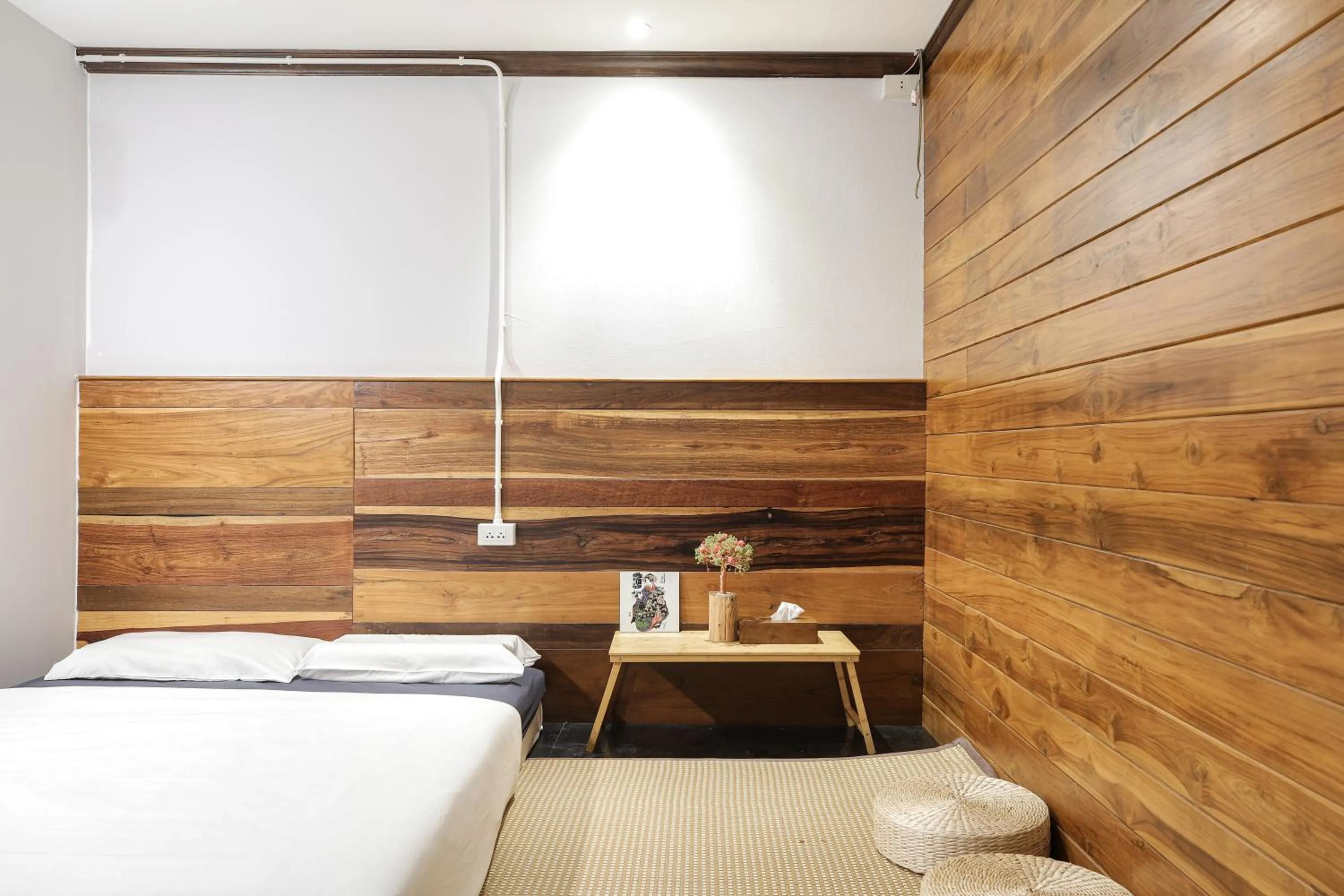 Bedroom, Bed in Arbor's house