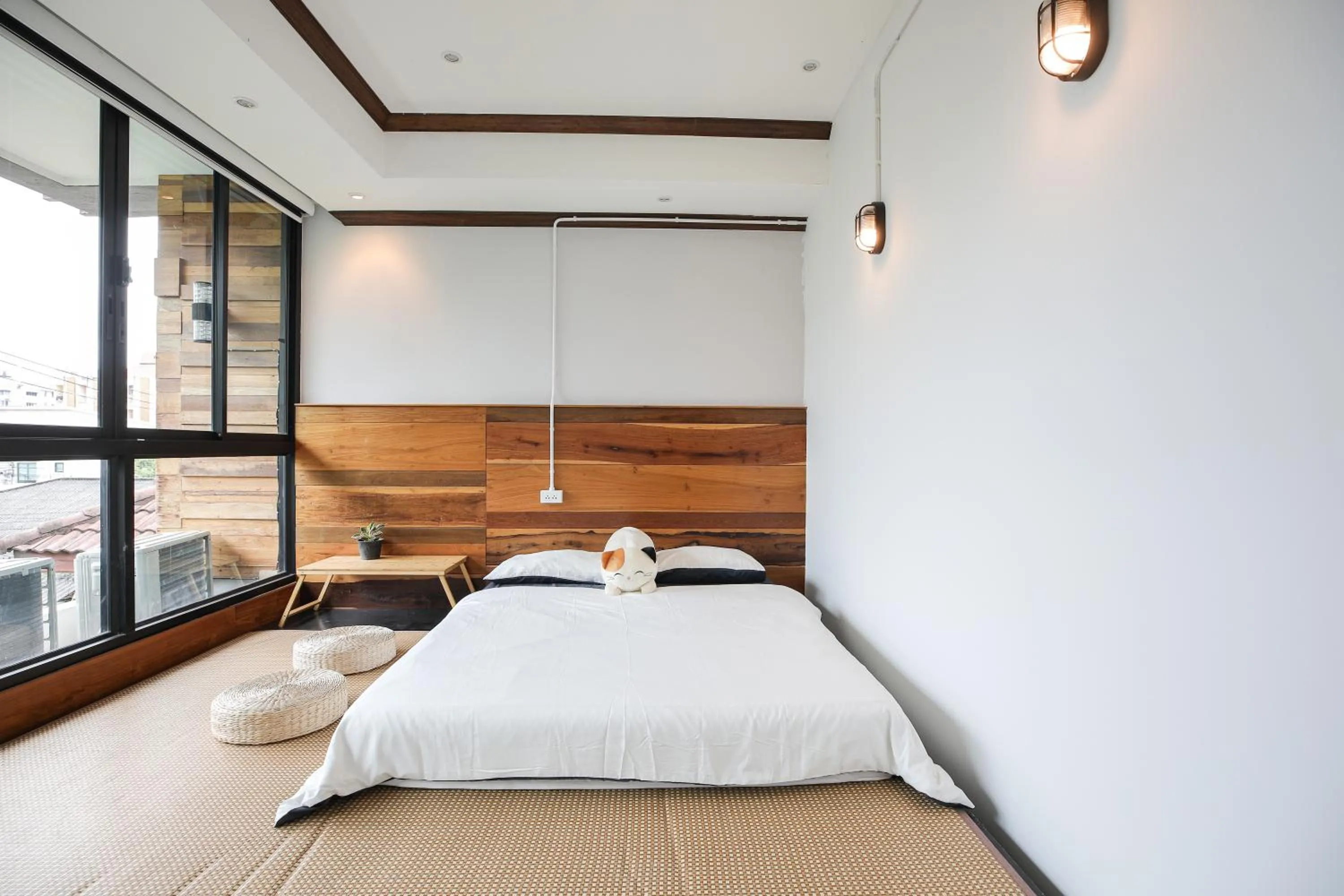 Photo of the whole room, Bed in Arbor's house