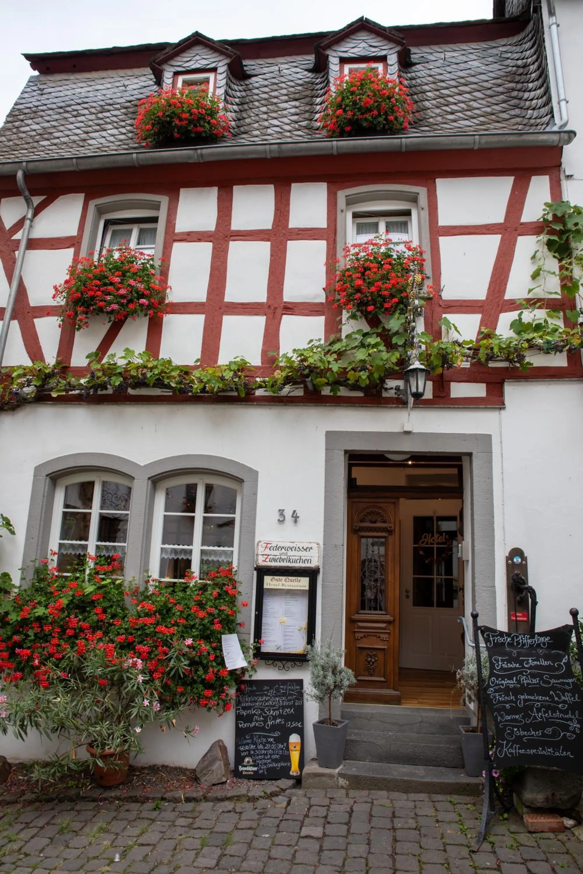 Property building in Hotel Gute Quelle