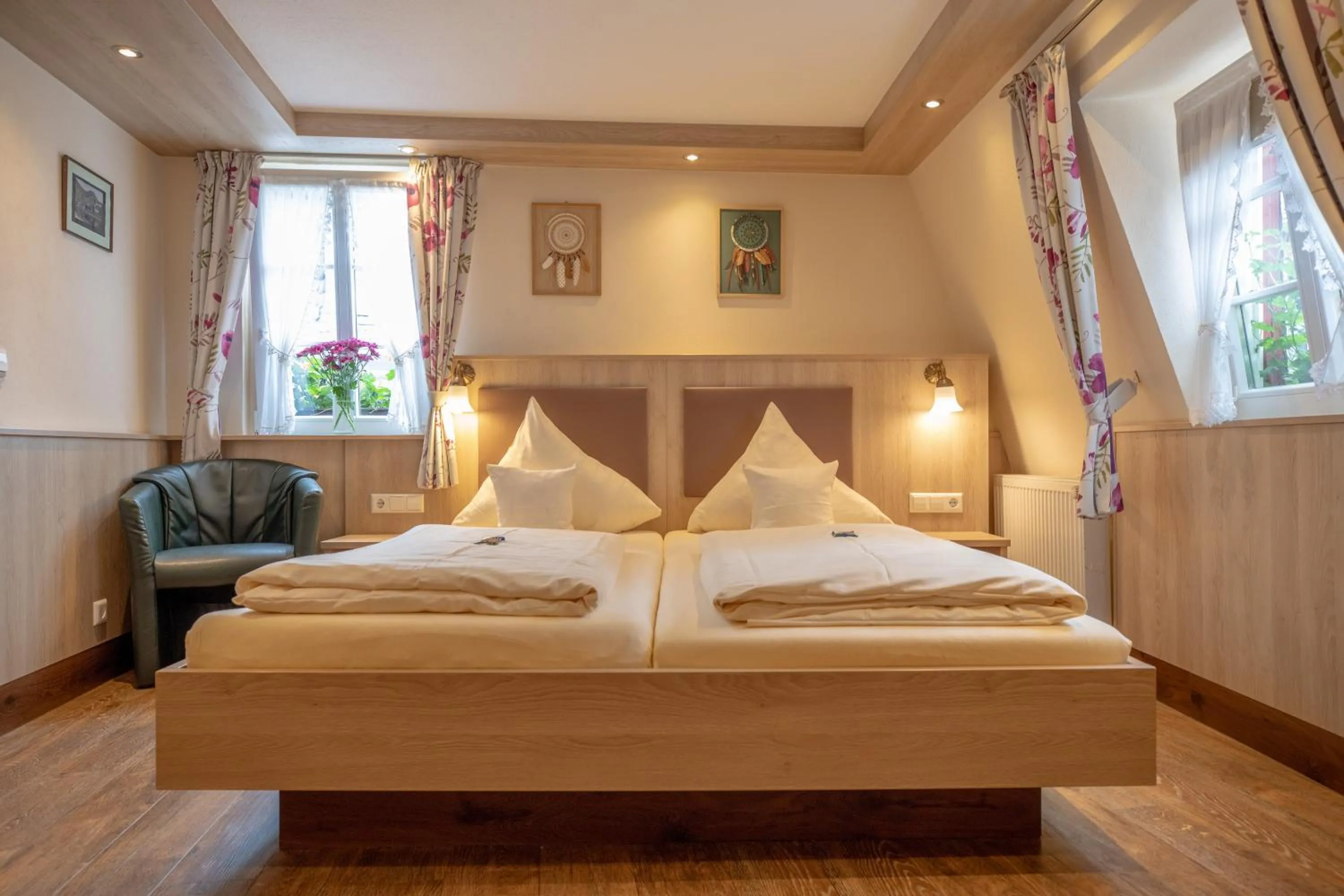 Photo of the whole room, Bed in Hotel Gute Quelle