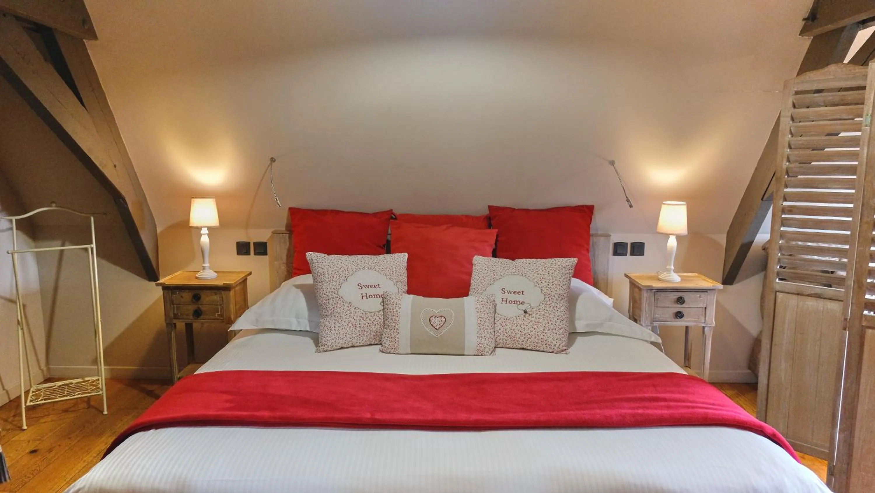 Bed in Au Petit Manoir