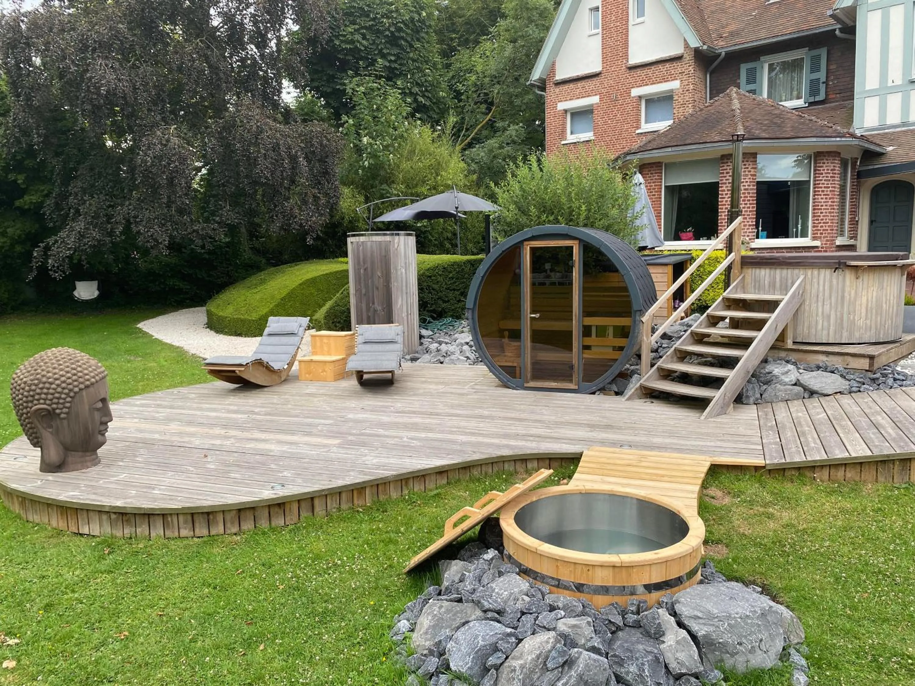 Hot Tub in Au Petit Manoir