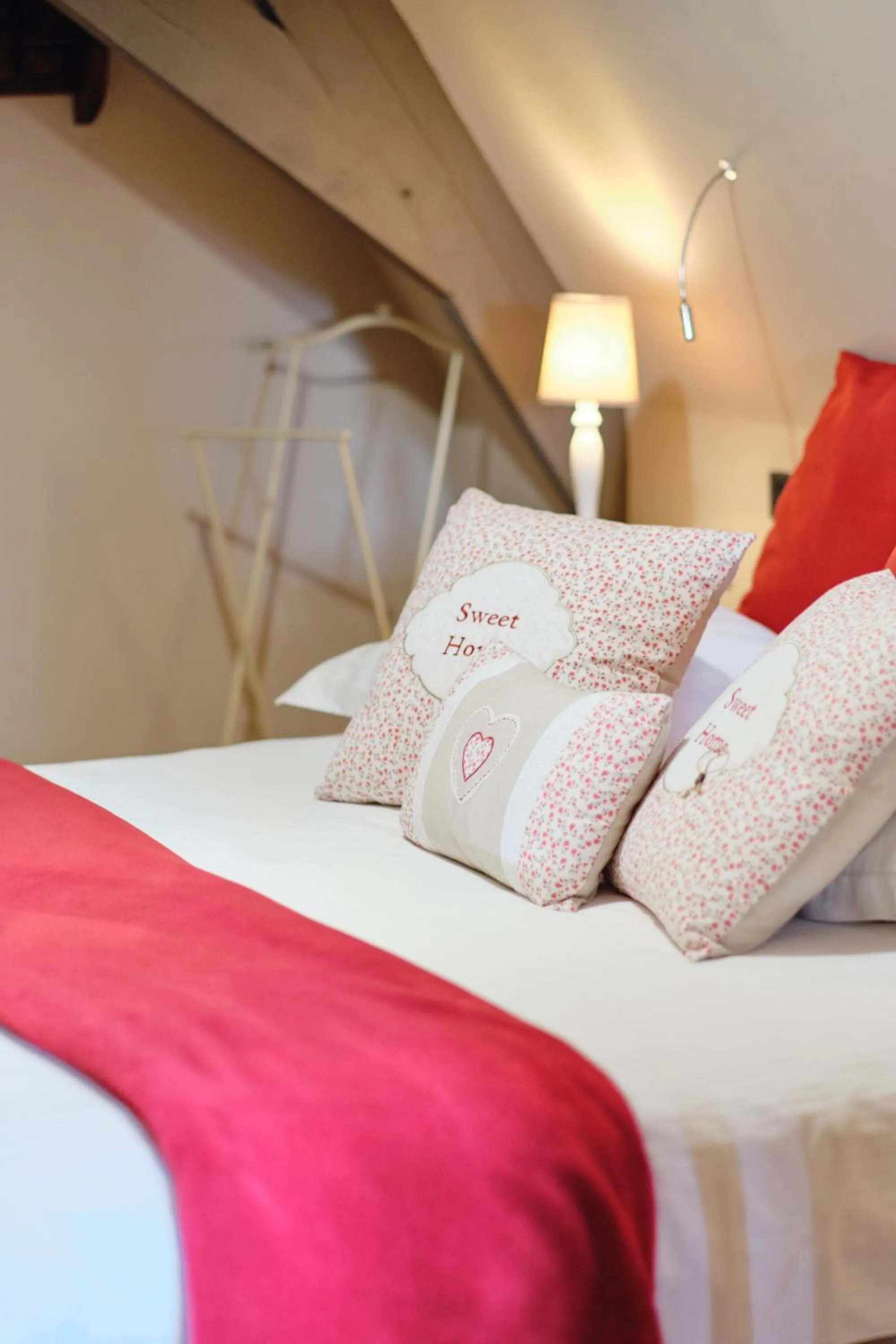 Bed in Au Petit Manoir