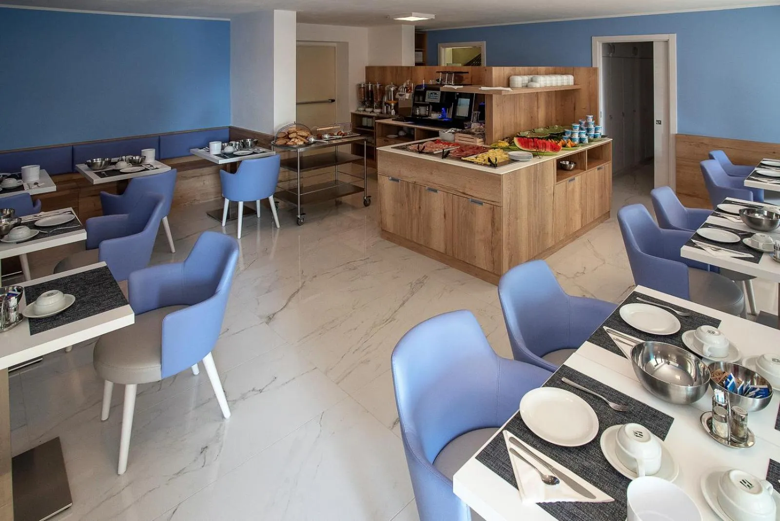 Restaurant/places to eat in Aparthotel Miramare