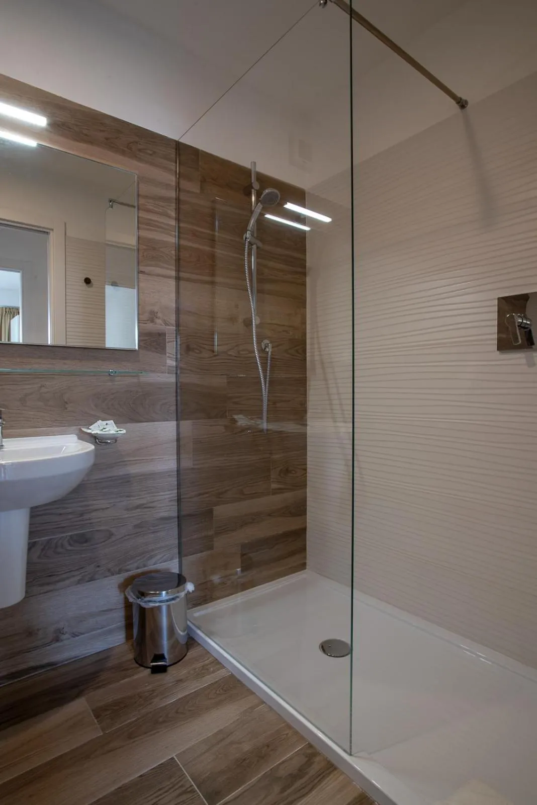 Shower in Aparthotel Miramare