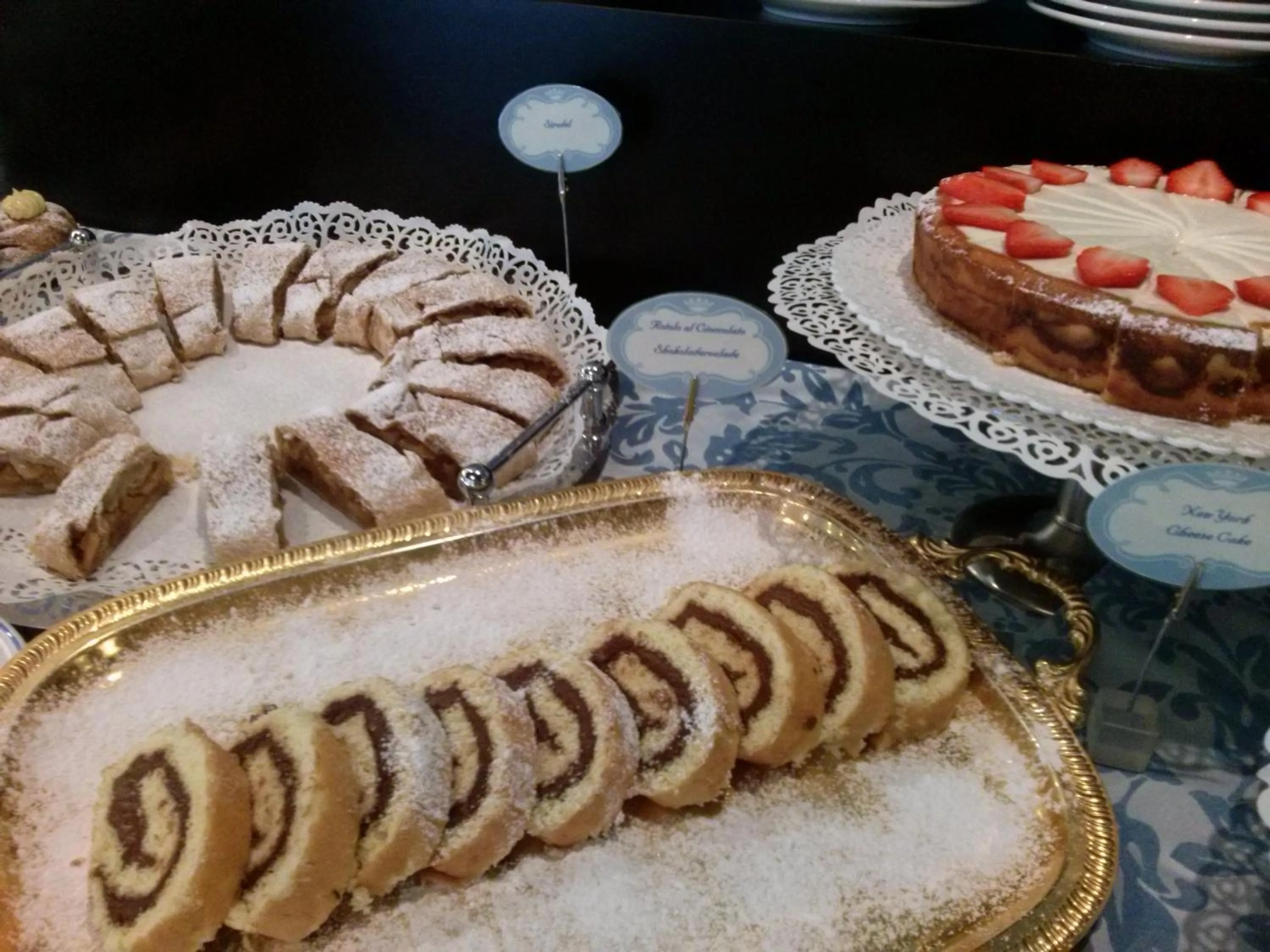 Continental breakfast in Hotel Corallo