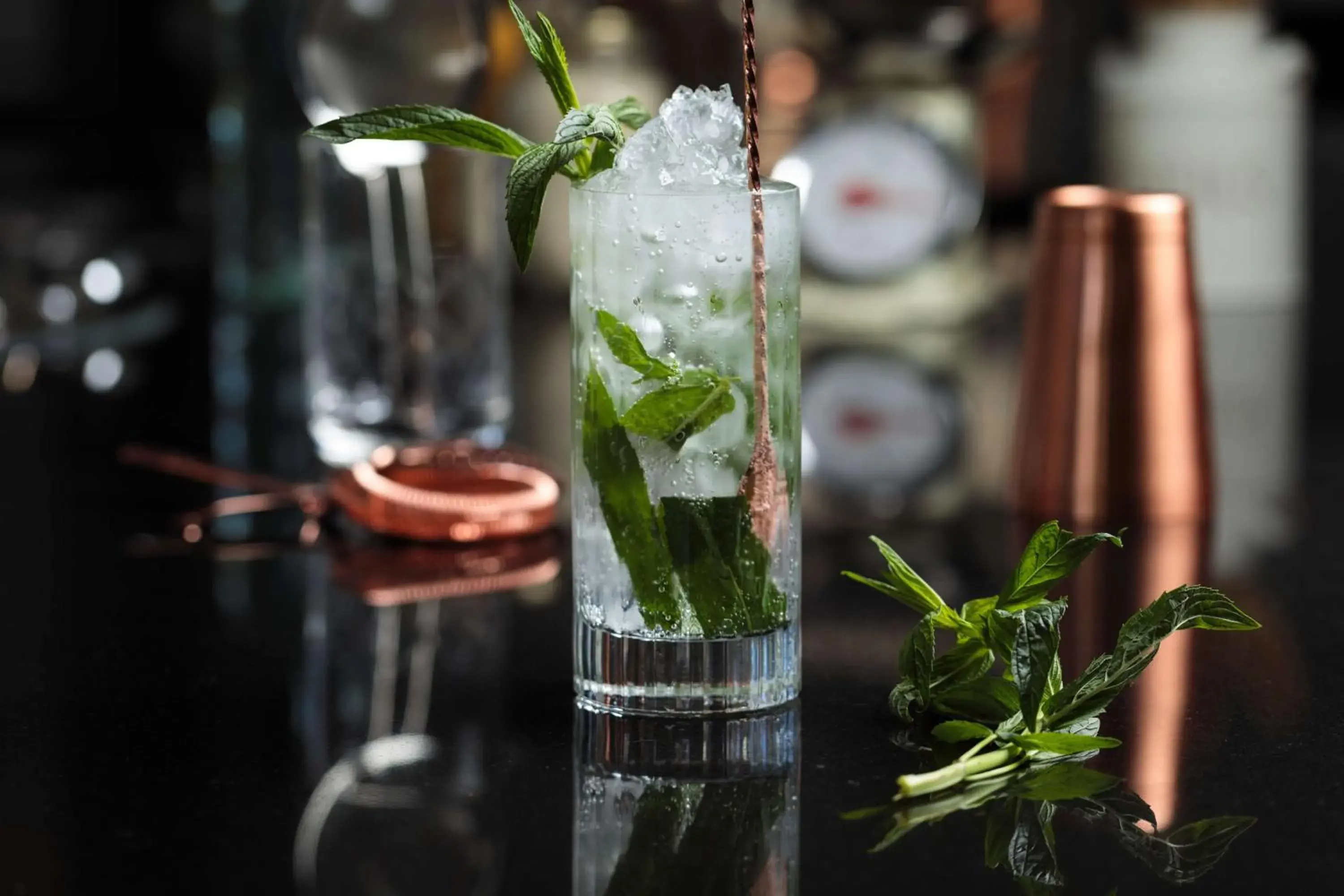 Lounge or bar in Rydges Bankstown Lounge or bar in Rydges Bankstown