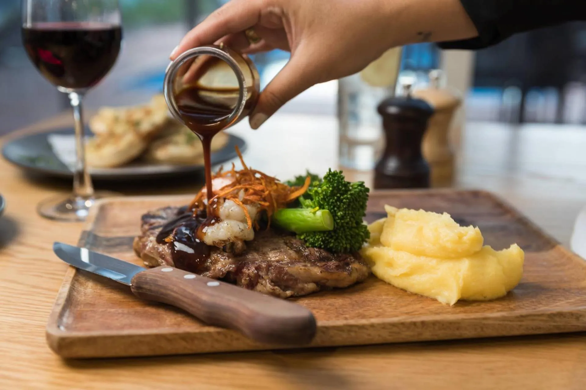 Food and drinks in Rydges Bankstown