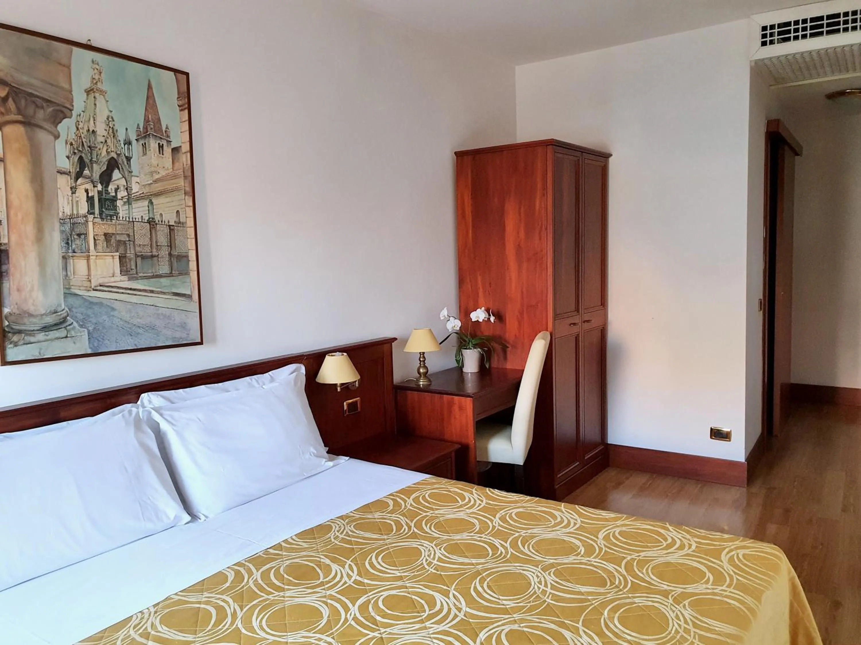 Bedroom, Bed in Hotel Aurora