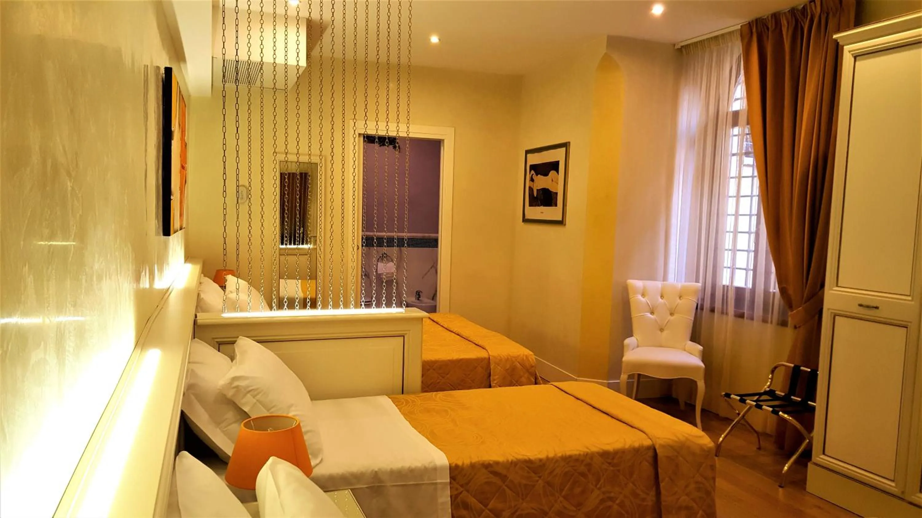 Bedroom, Bed in Hotel Aurora