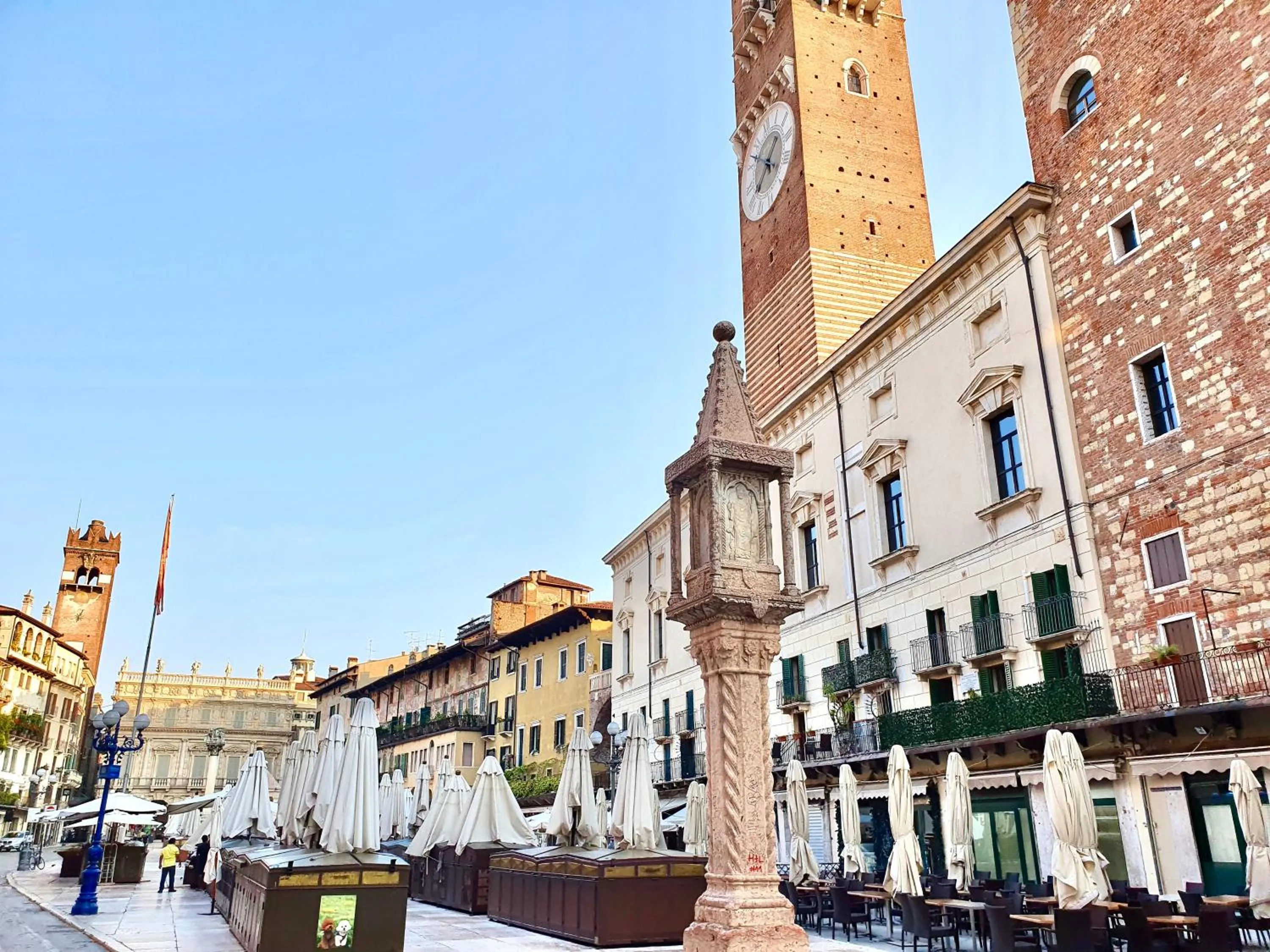 Nearby landmark in Hotel Aurora