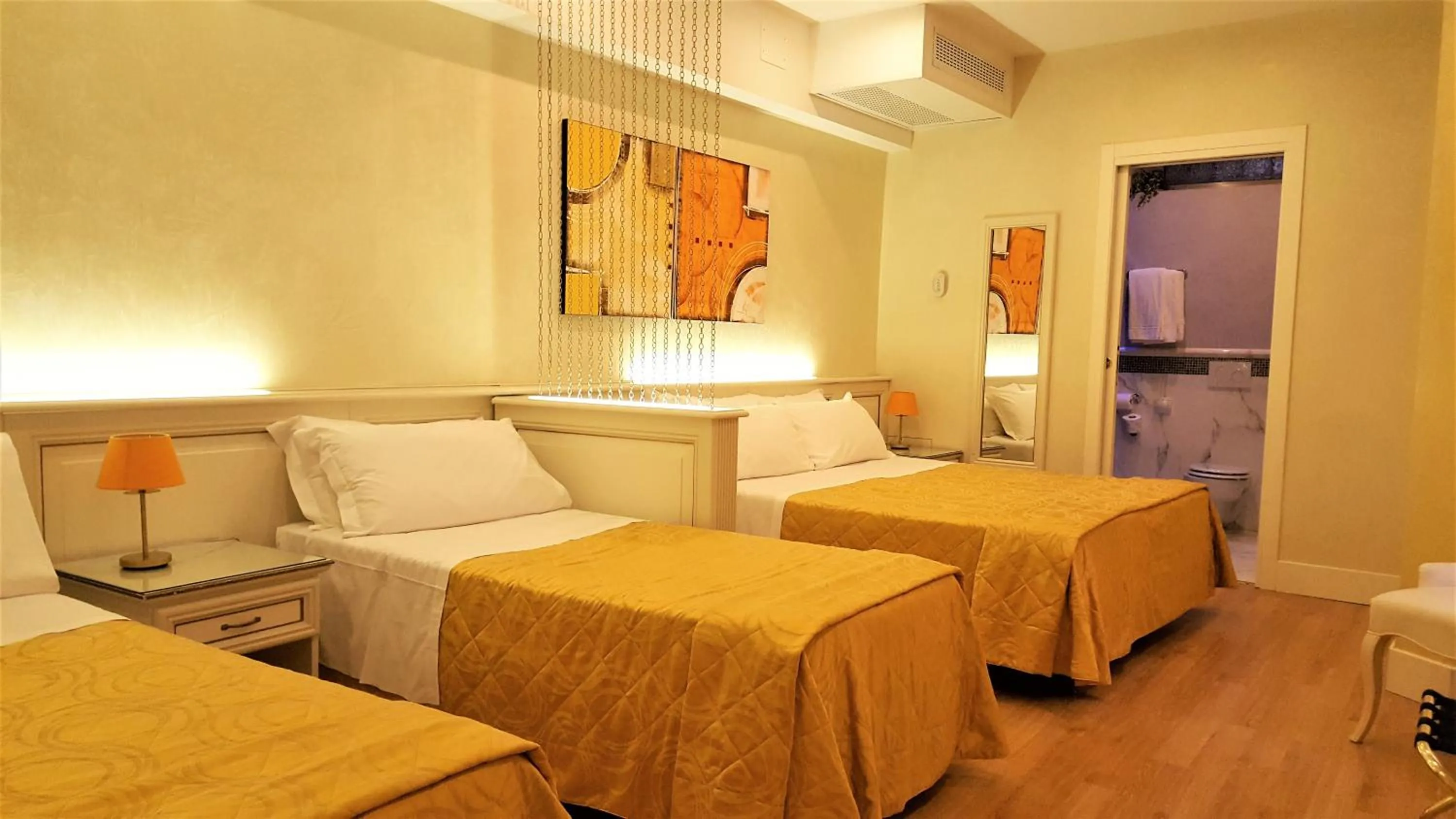 Bedroom, Bed in Hotel Aurora