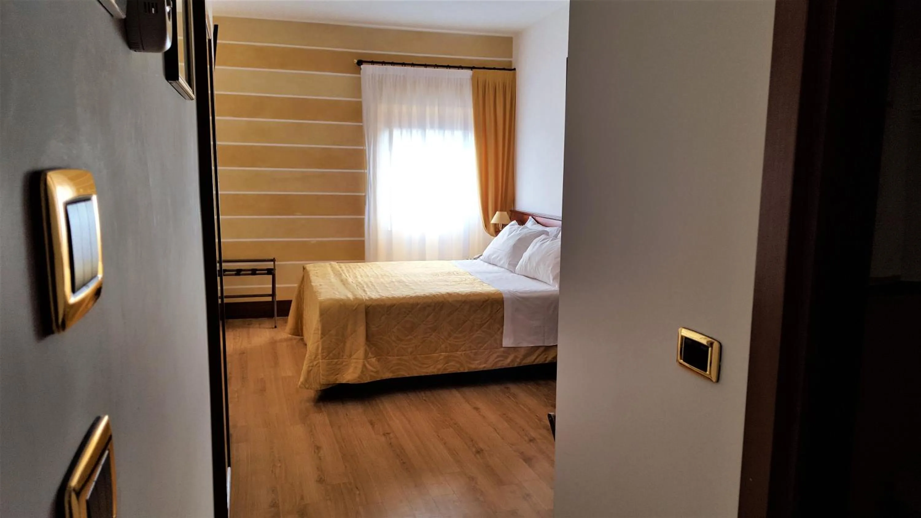 Bedroom, Bed in Hotel Aurora