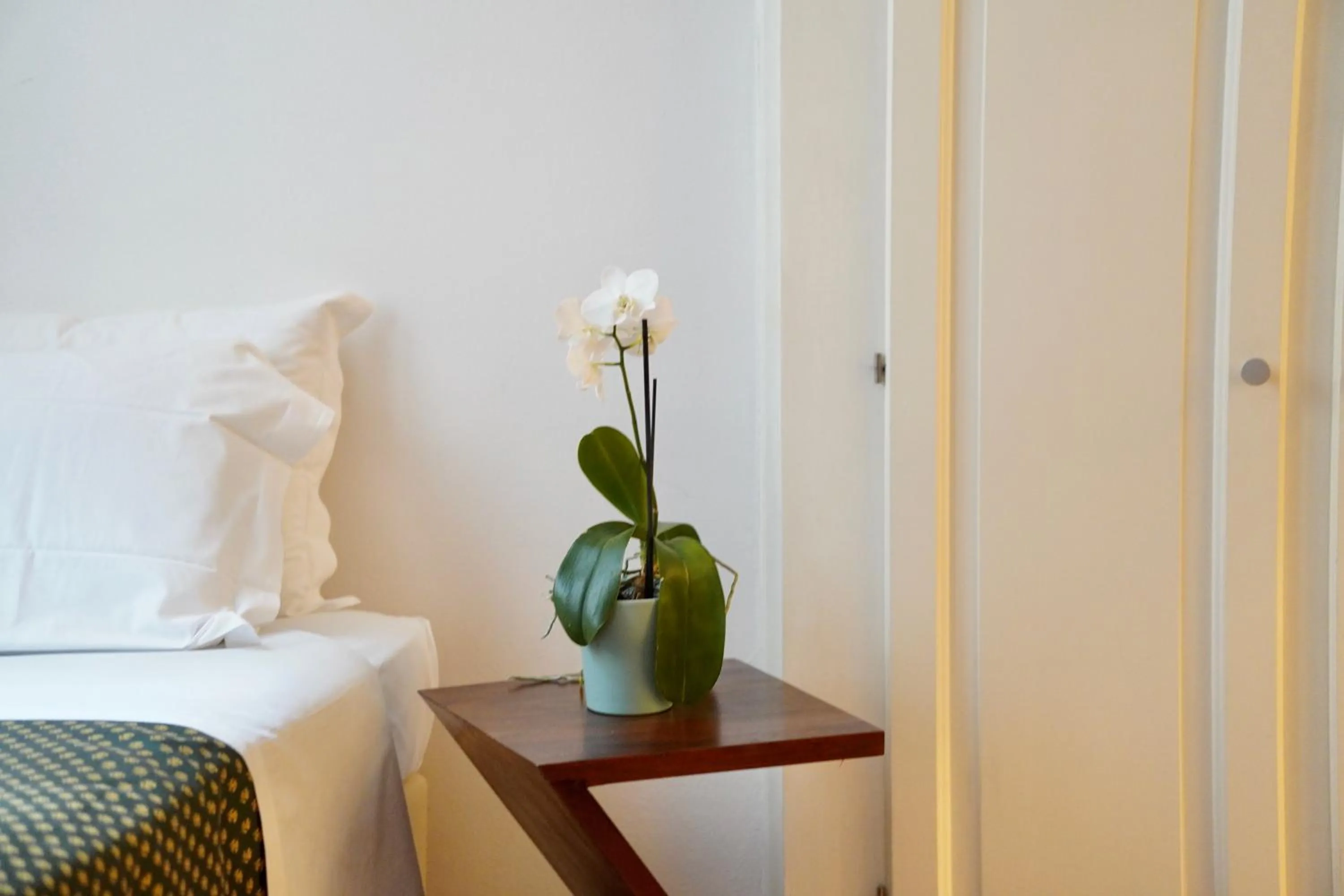 Living room, Bed in Hotel Aurora