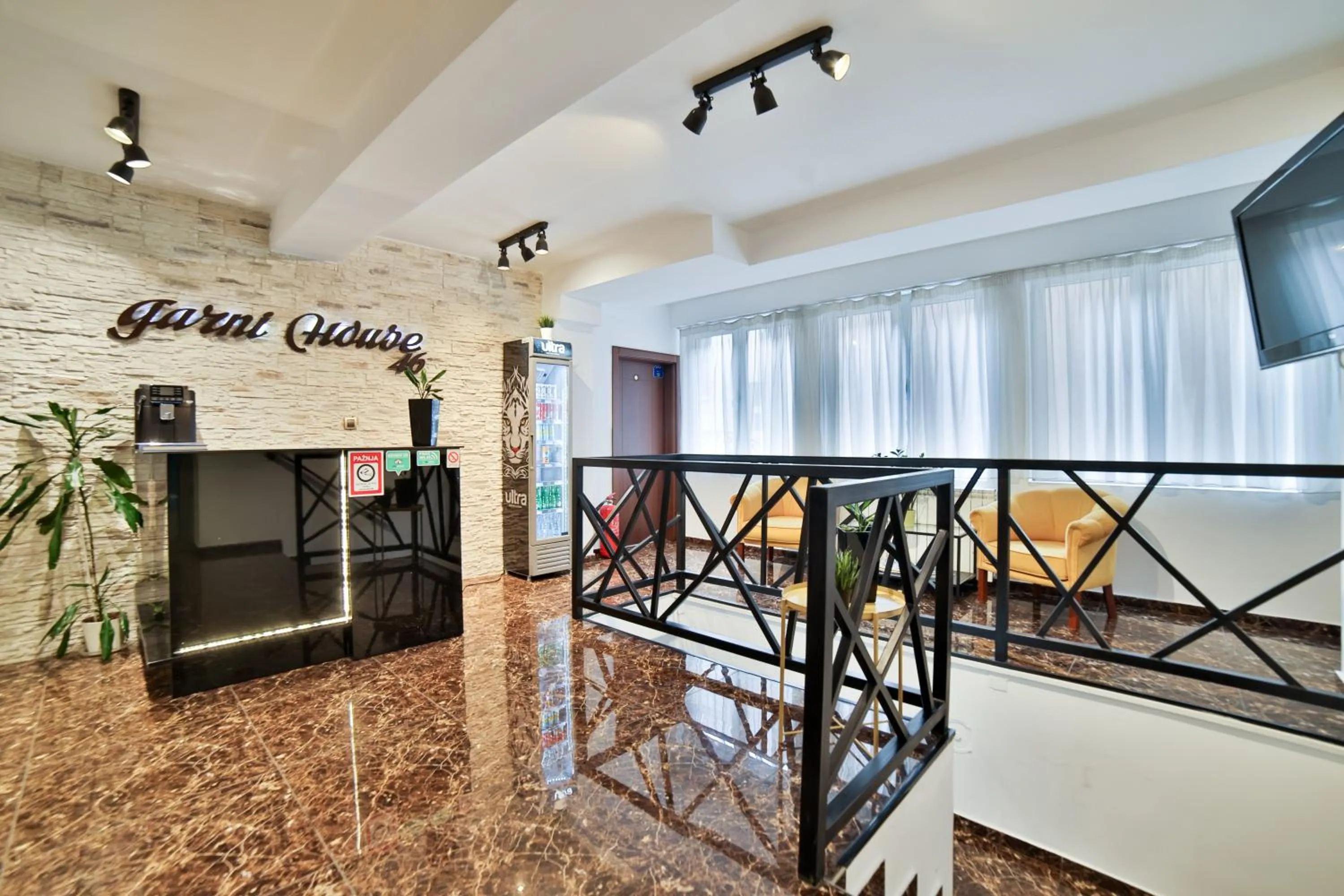 TV and multimedia in Garni House 46 Plus