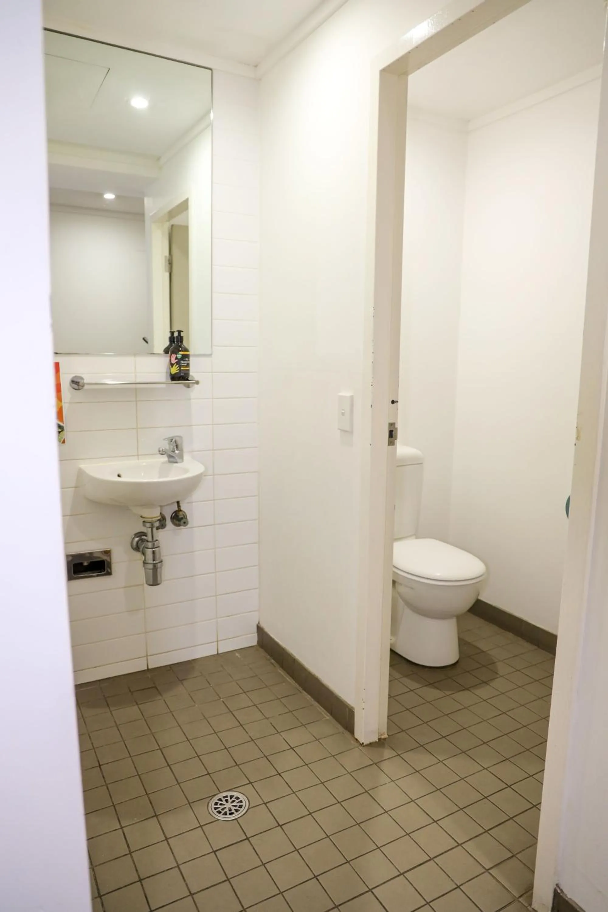 Bathroom in Base Sydney Hostel