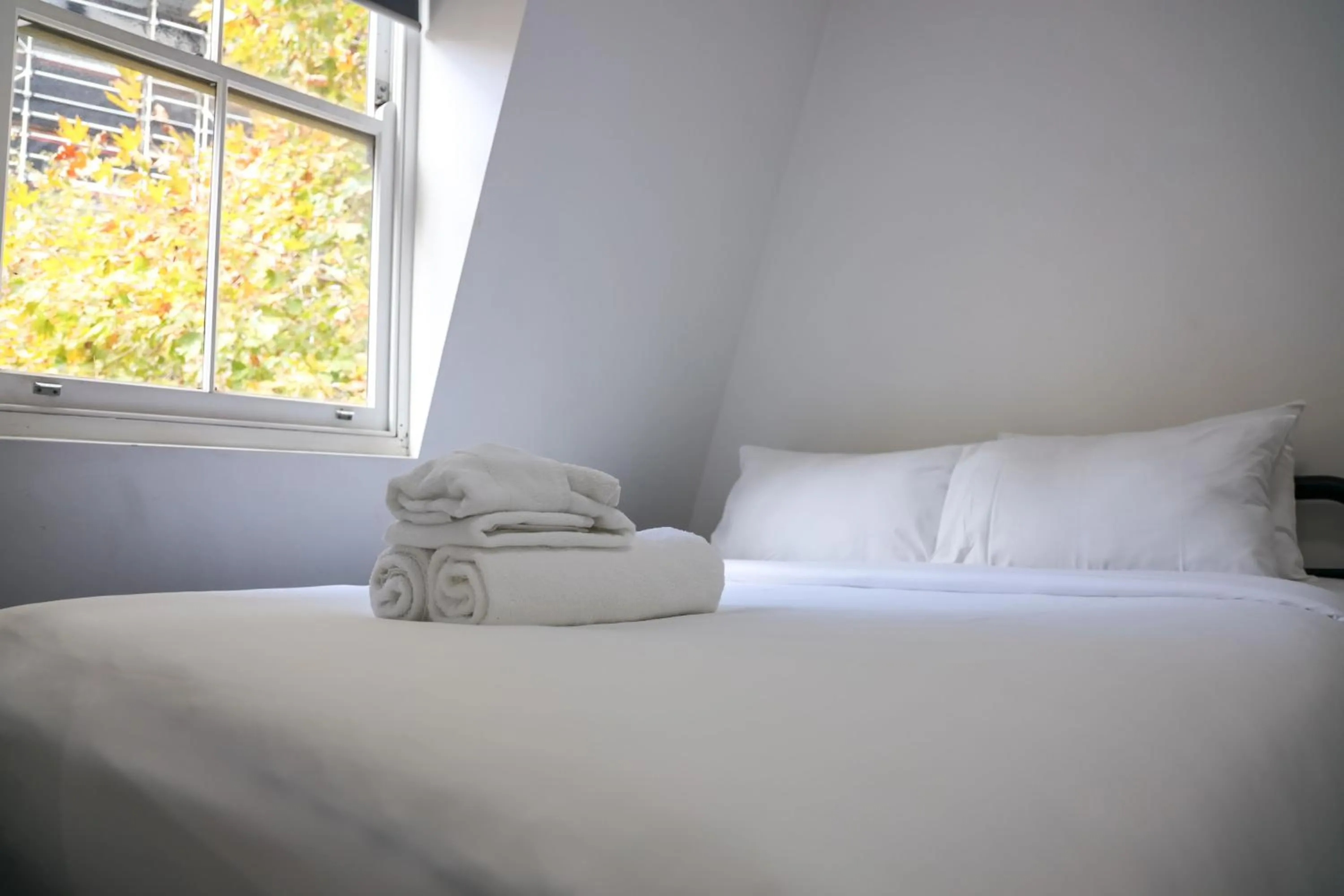 Bedroom, Bed in Base Sydney Hostel